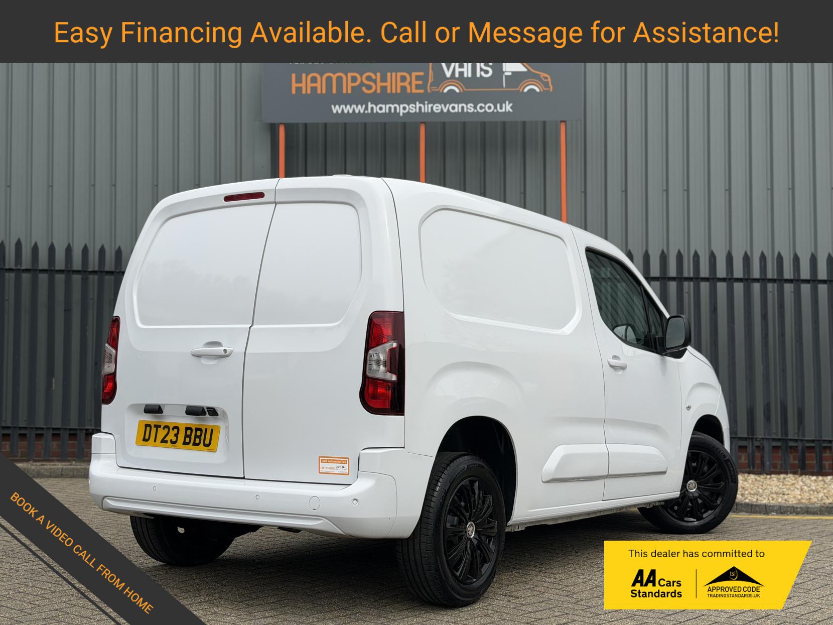 2023 Vauxhall Combo 1.5 Turbo D 2300 Pro Panel Van 5dr Diesel Manual L1 H1 Euro 6 (s/s) (100 ps) - Thumbnail 3