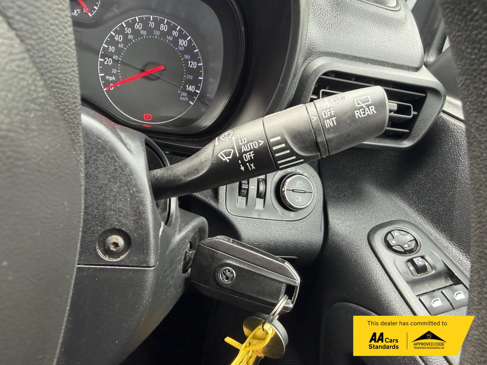 2023 Vauxhall Combo 1.5 Turbo D 2300 Pro Panel Van 5dr Diesel Manual L1 H1 Euro 6 (s/s) (100 ps) - Thumbnail 40
