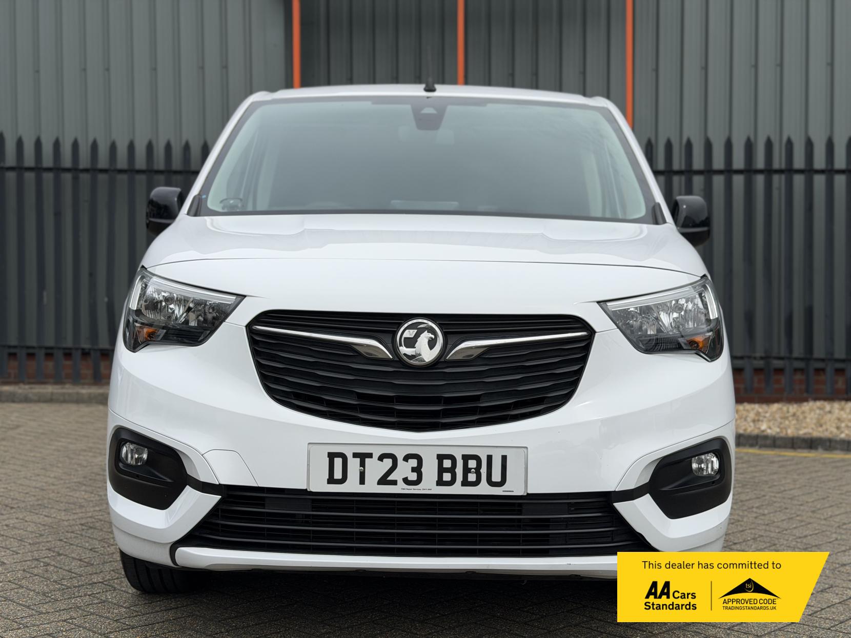2023 Vauxhall Combo 1.5 Turbo D 2300 Pro Panel Van 5dr Diesel Manual L1 H1 Euro 6 (s/s) (100 ps) - Thumbnail 19