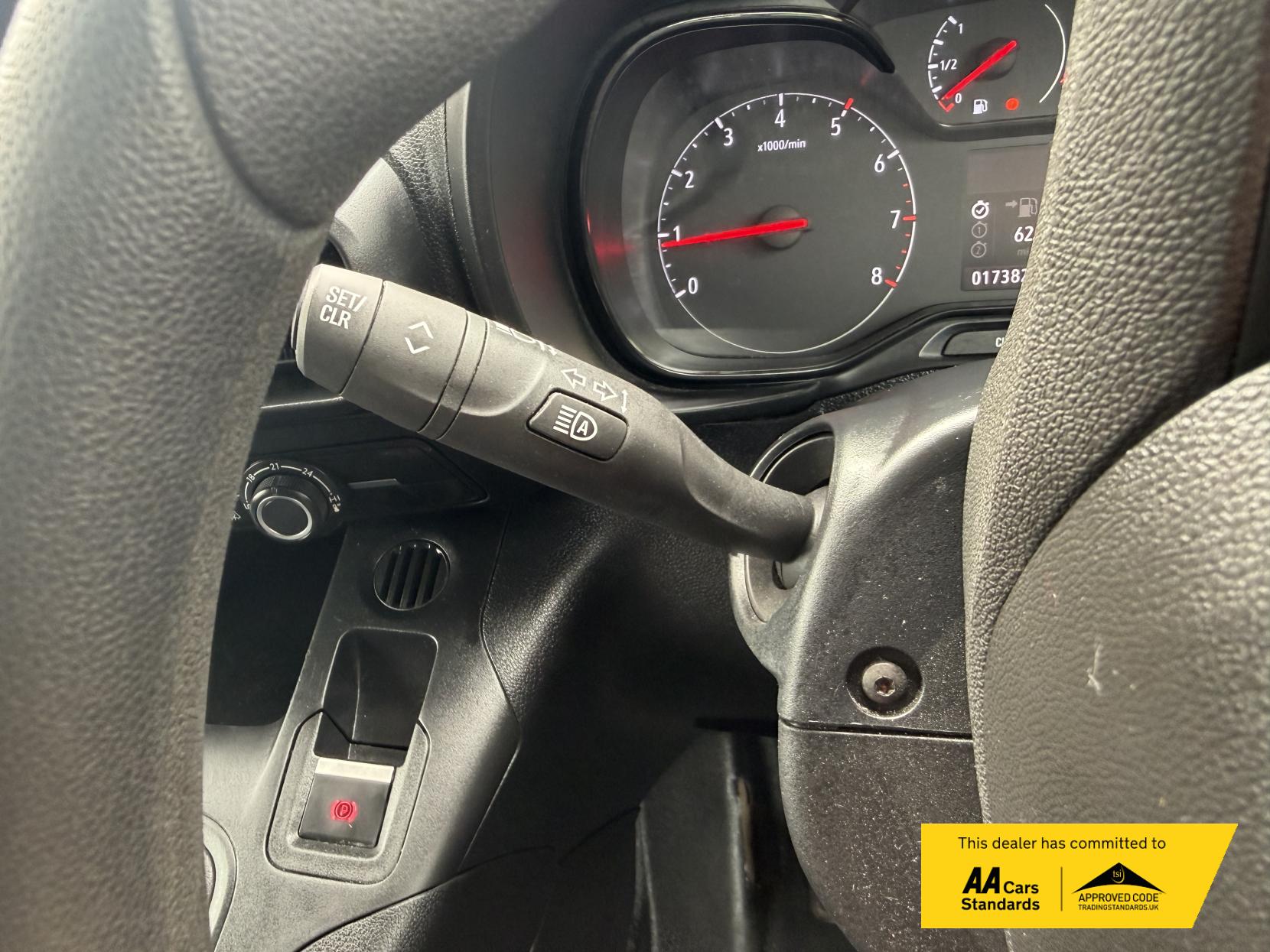 2023 Vauxhall Combo 1.5 Turbo D 2300 Pro Panel Van 5dr Diesel Manual L1 H1 Euro 6 (s/s) (100 ps) - Thumbnail 35