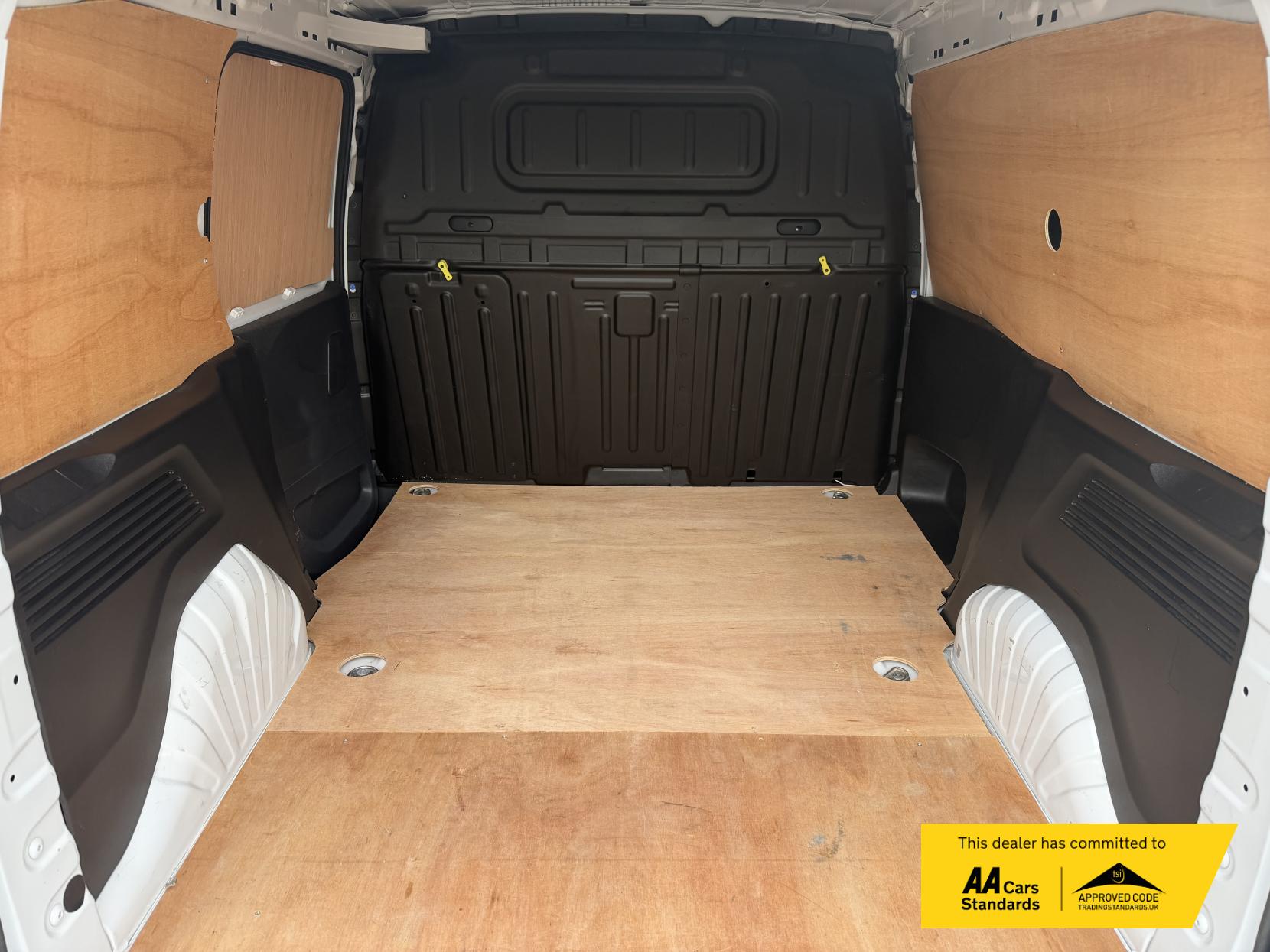 2023 Vauxhall Combo 1.5 Turbo D 2300 Pro Panel Van 5dr Diesel Manual L1 H1 Euro 6 (s/s) (100 ps) - Thumbnail 23