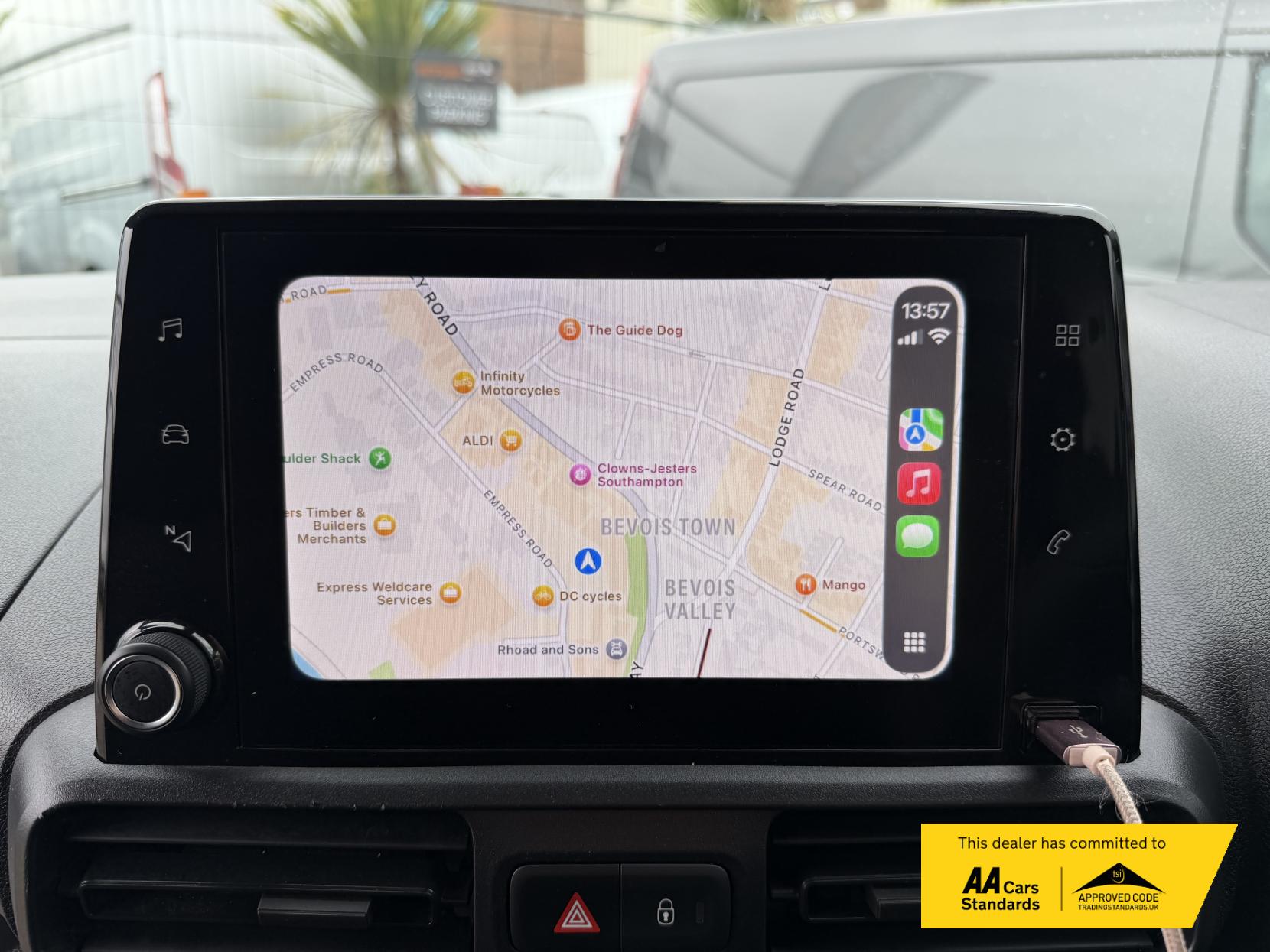2023 Vauxhall Combo 1.5 Turbo D 2300 Pro Panel Van 5dr Diesel Manual L1 H1 Euro 6 (s/s) (100 ps) - Thumbnail 9