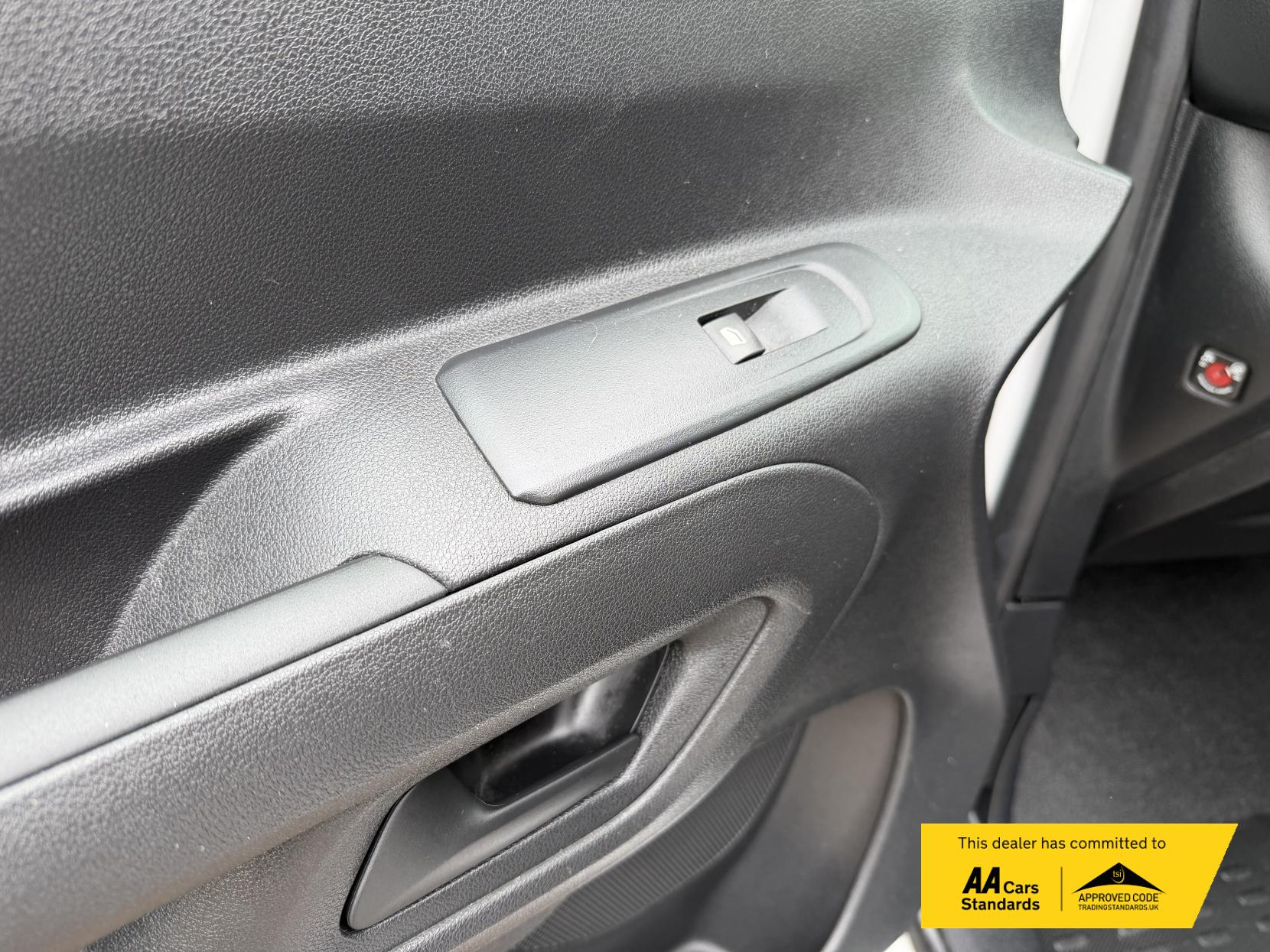 2023 Vauxhall Combo 1.5 Turbo D 2300 Pro Panel Van 5dr Diesel Manual L1 H1 Euro 6 (s/s) (100 ps) - Thumbnail 30