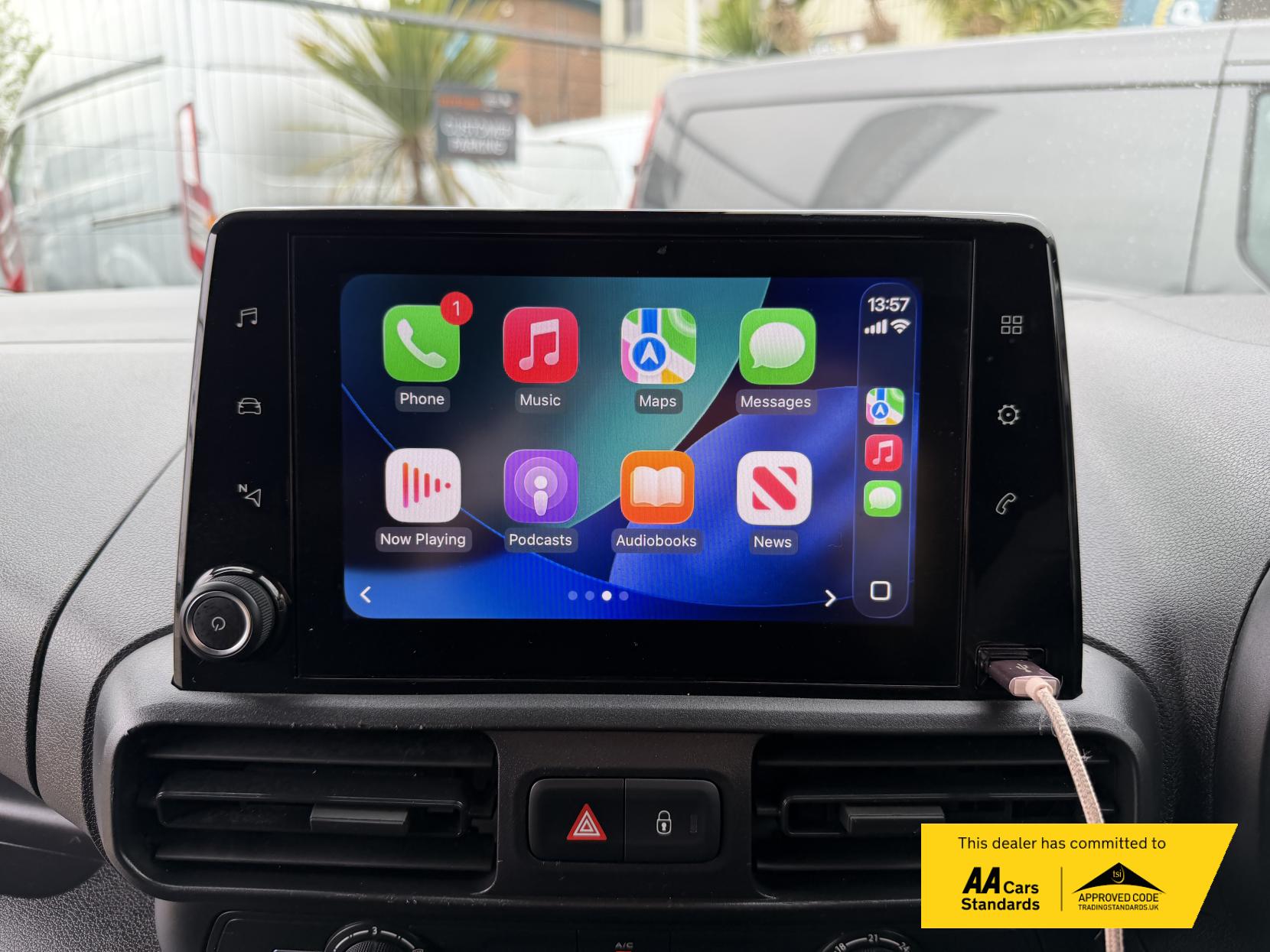 2023 Vauxhall Combo 1.5 Turbo D 2300 Pro Panel Van 5dr Diesel Manual L1 H1 Euro 6 (s/s) (100 ps) - Thumbnail 8