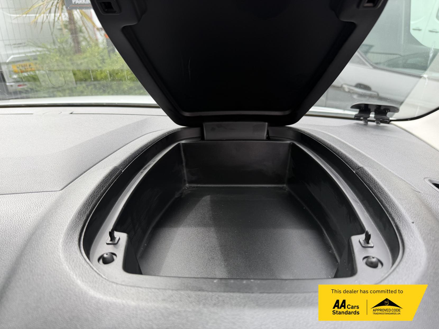 2023 Vauxhall Combo 1.5 Turbo D 2300 Pro Panel Van 5dr Diesel Manual L1 H1 Euro 6 (s/s) (100 ps) - Thumbnail 41