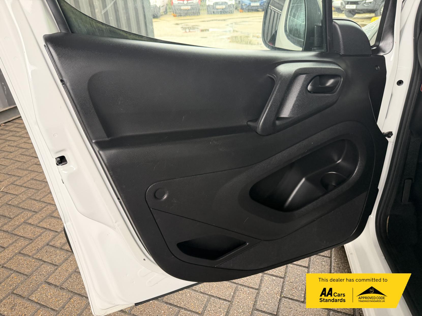 Citroen Berlingo 1.6 BlueHDi 750 LX Panel Van 6dr Diesel Manual L2 (s/s) (111 g/km, 100 bhp)