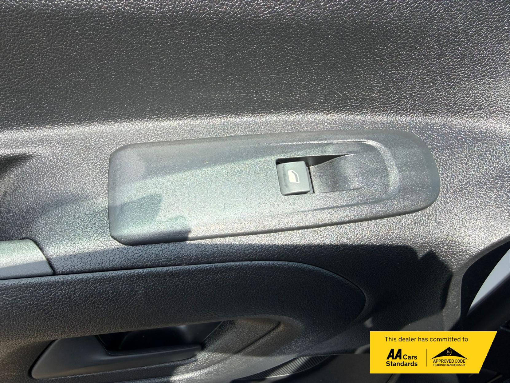 2024 Peugeot Partner 1.5 BlueHDi 950 Professional Long Panel Van 6dr Diesel Manual LWB Euro 6 (s/s) (100 ps) - Thumbnail 49