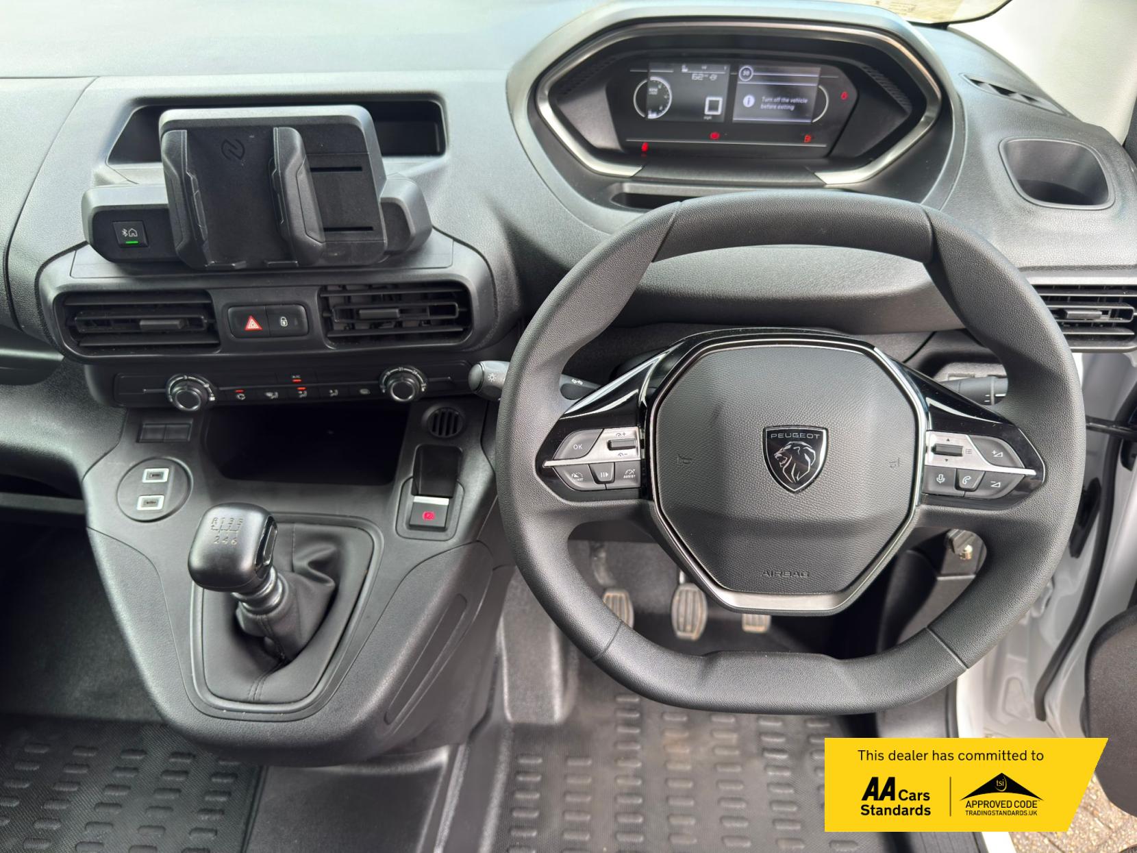 2024 Peugeot Partner 1.5 BlueHDi 950 Professional Long Panel Van 6dr Diesel Manual LWB Euro 6 (s/s) (100 ps) - Thumbnail 11