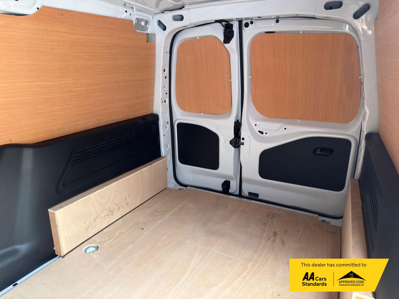 2024 Peugeot Partner 1.5 BlueHDi 950 Professional Long Panel Van 6dr Diesel Manual LWB Euro 6 (s/s) (100 ps) - Thumbnail 35