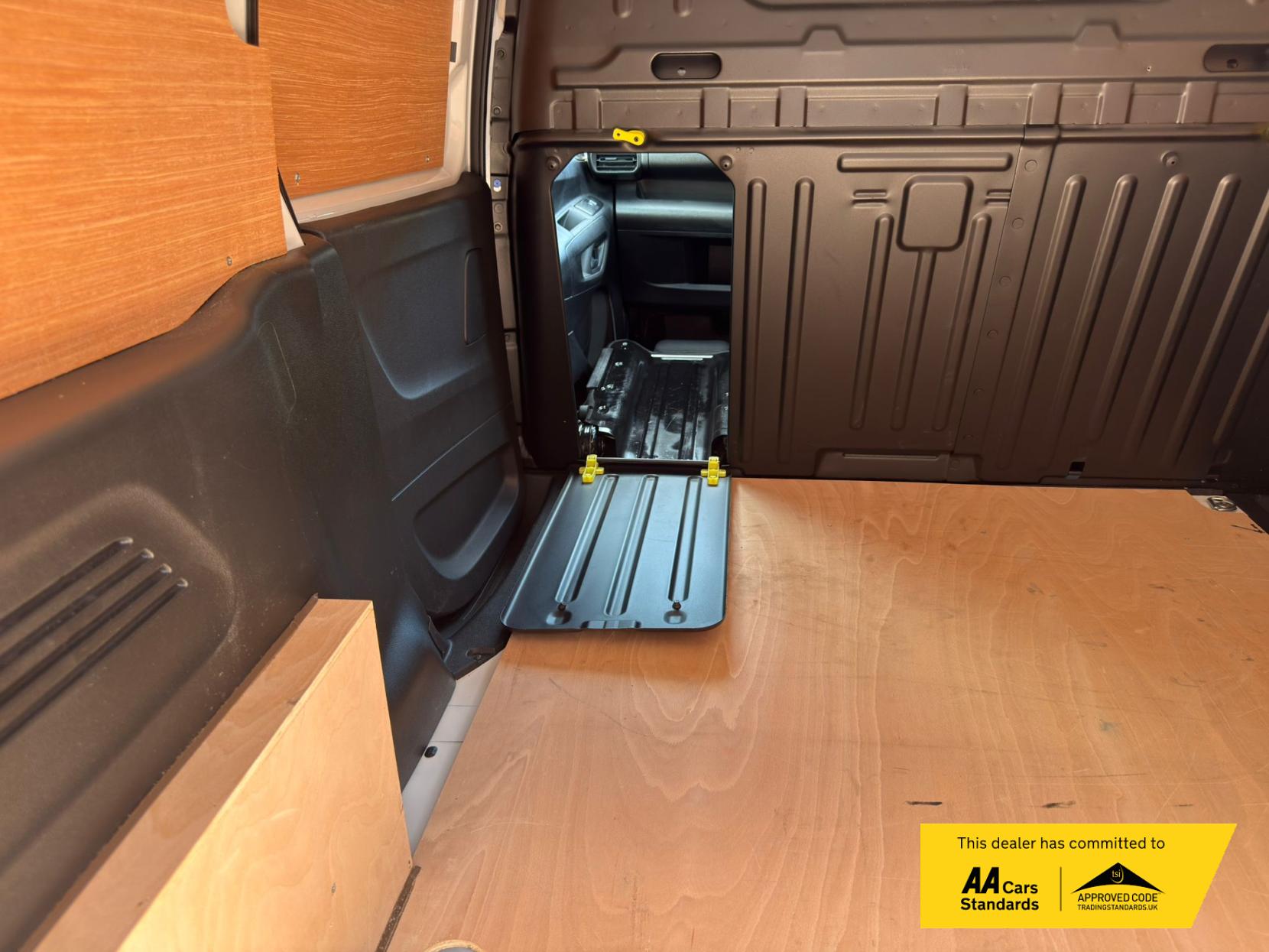 2024 Peugeot Partner 1.5 BlueHDi 950 Professional Long Panel Van 6dr Diesel Manual LWB Euro 6 (s/s) (100 ps) - Thumbnail 29