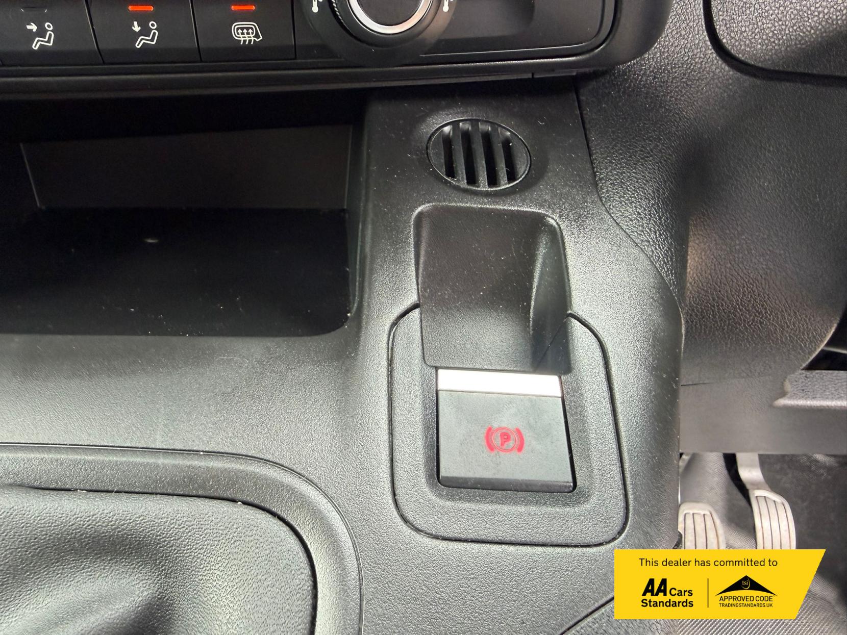 2024 Peugeot Partner 1.5 BlueHDi 950 Professional Long Panel Van 6dr Diesel Manual LWB Euro 6 (s/s) (100 ps) - Thumbnail 47