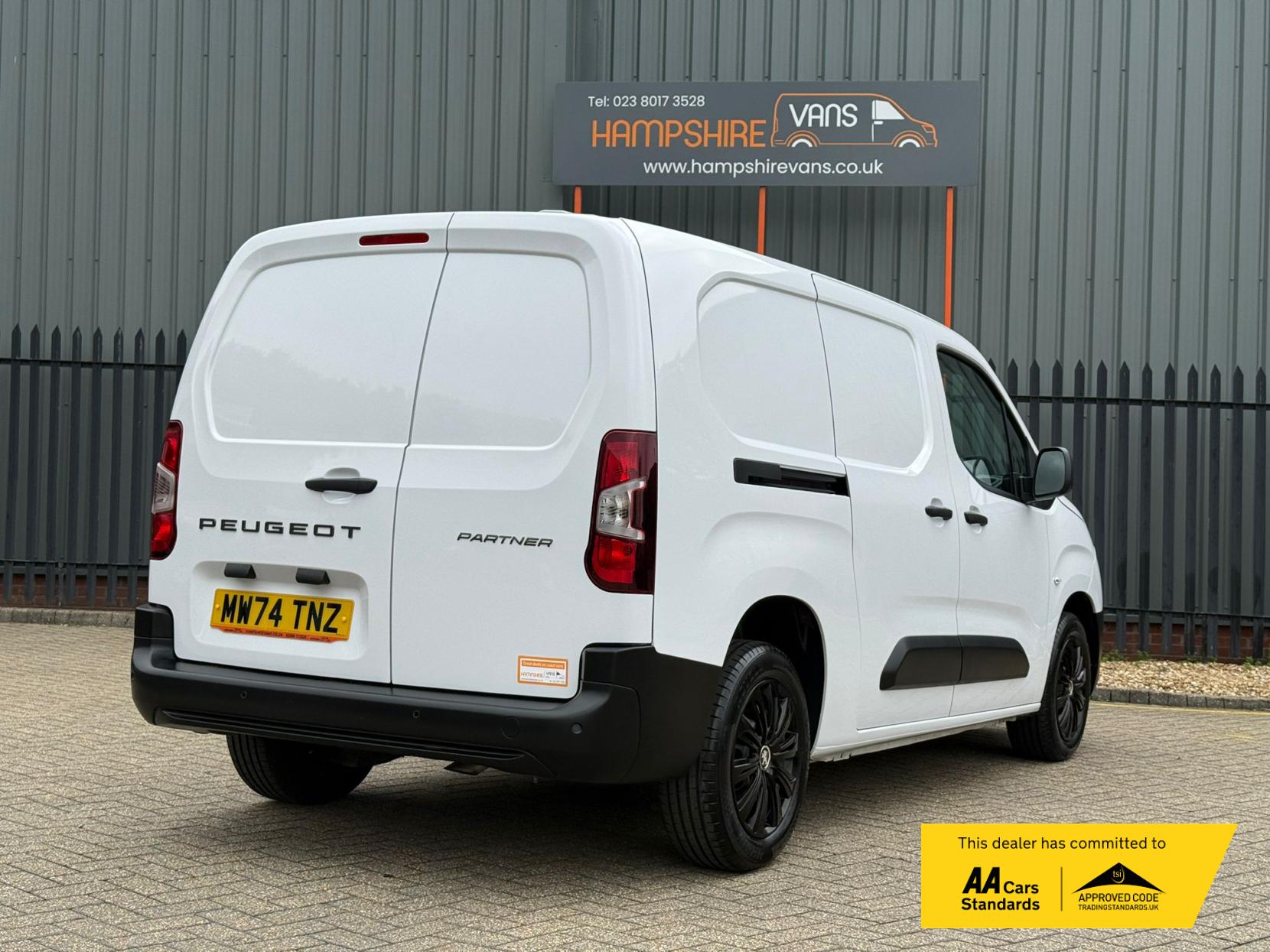 2024 Peugeot Partner 1.5 BlueHDi 950 Professional Long Panel Van 6dr Diesel Manual LWB Euro 6 (s/s) (100 ps) - Thumbnail 6