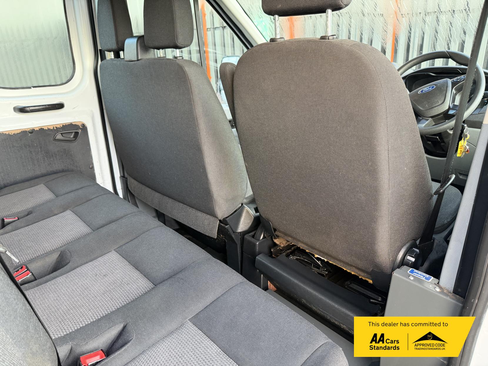 Ford Transit 2.0 350 EcoBlue 1-Way Double Tipper Double Cab 4dr Diesel Manual RWD L3 Euro 6 (1-Way, 1-Stop) (105 ps)