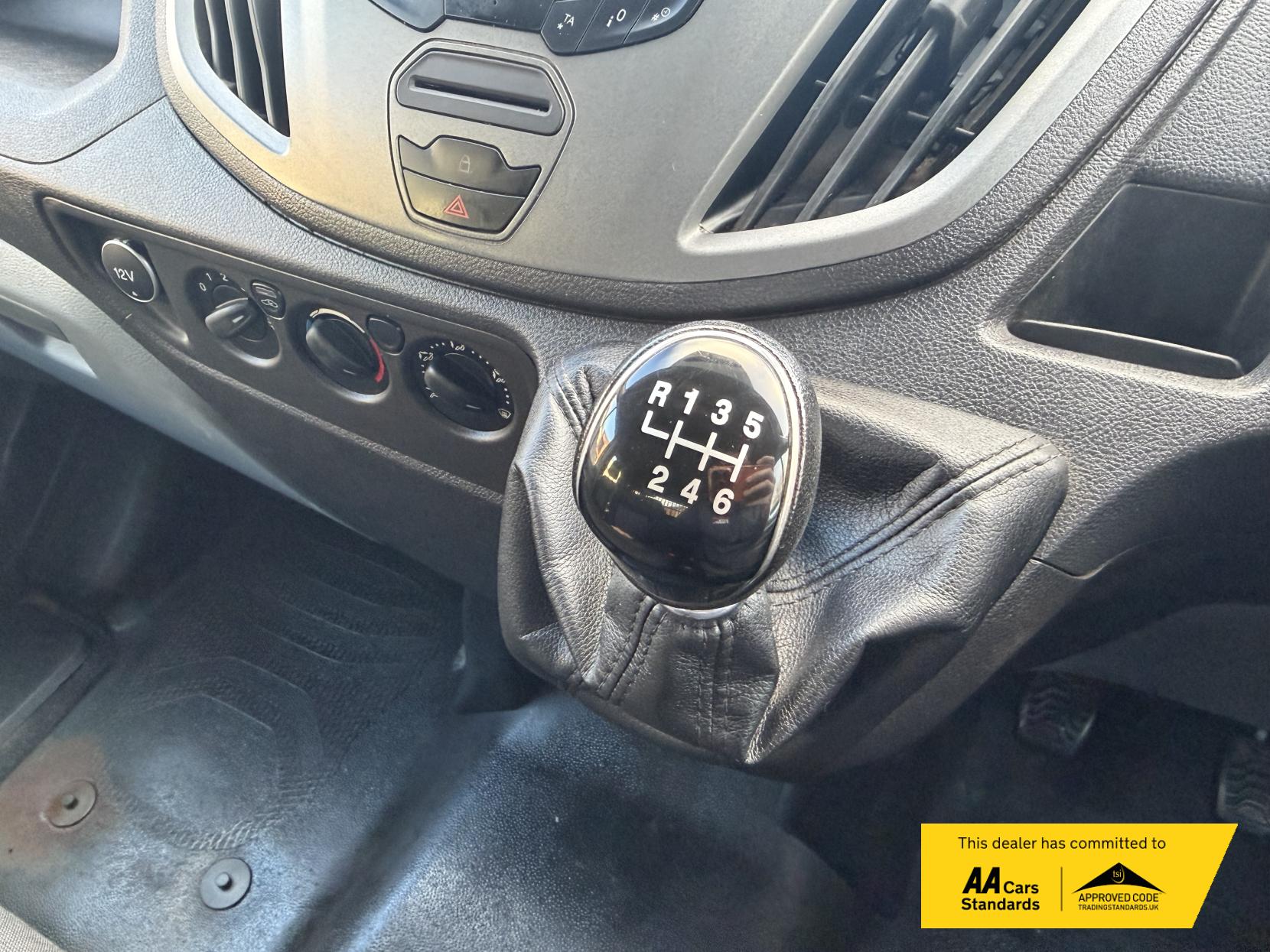 Ford Transit 2.0 350 EcoBlue 1-Way Double Tipper Double Cab 4dr Diesel Manual RWD L3 Euro 6 (1-Way, 1-Stop) (105 ps)