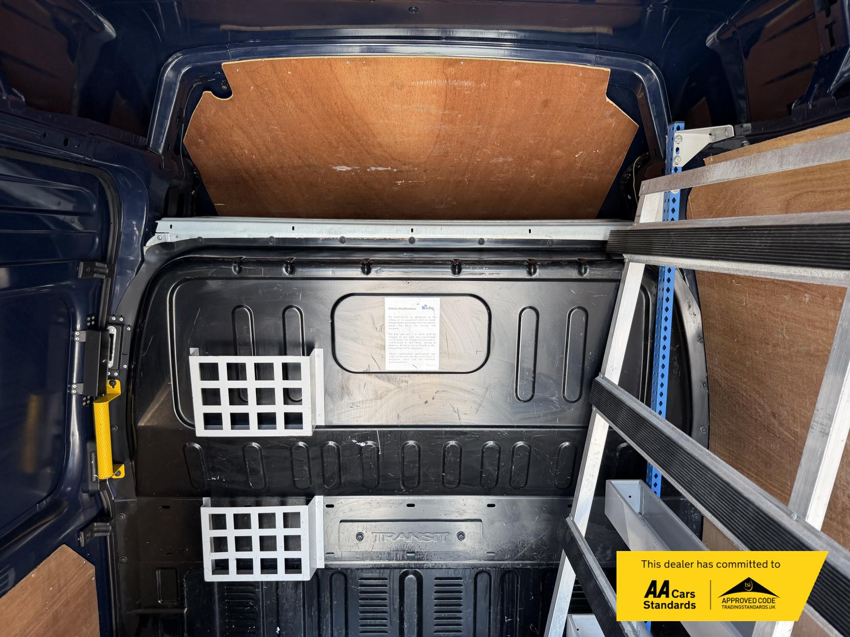2013 Ford Transit 2.2 TDCi 350 Panel Van 3dr Diesel Manual FWD L2 H3 (209 g/km, 123 bhp) - Thumbnail 12