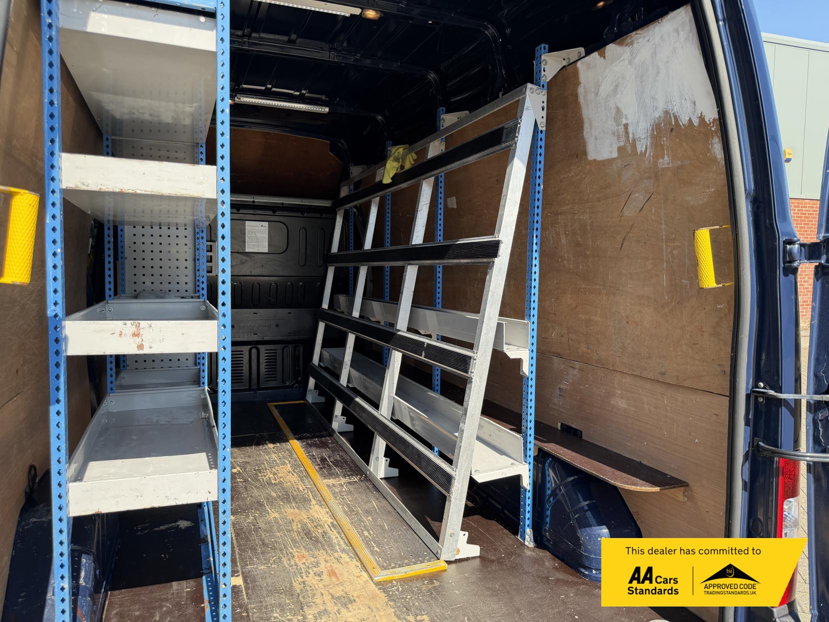2013 Ford Transit 2.2 TDCi 350 Panel Van 3dr Diesel Manual FWD L2 H3 (209 g/km, 123 bhp) - Thumbnail 11