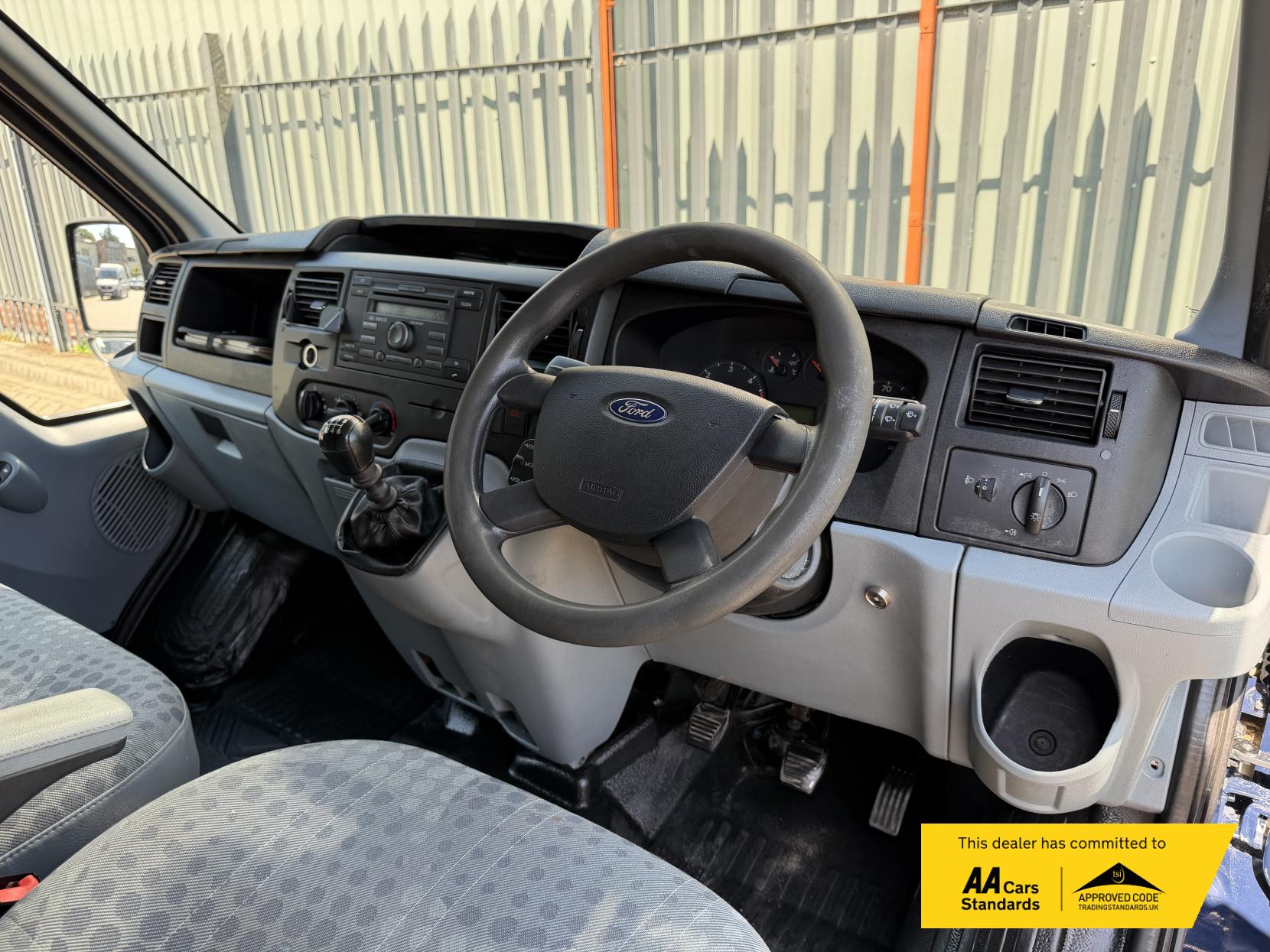 2013 Ford Transit 2.2 TDCi 350 Panel Van 3dr Diesel Manual FWD L2 H3 (209 g/km, 123 bhp) - Thumbnail 15