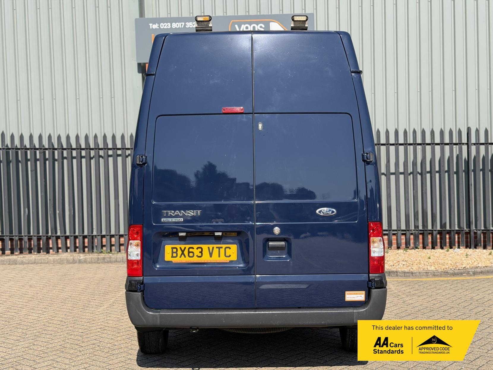 2013 Ford Transit 2.2 TDCi 350 Panel Van 3dr Diesel Manual FWD L2 H3 (209 g/km, 123 bhp) - Thumbnail 8