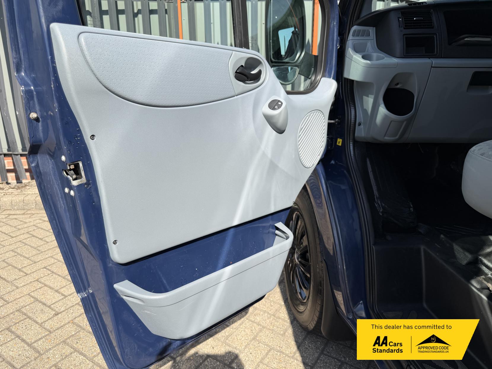 2013 Ford Transit 2.2 TDCi 350 Panel Van 3dr Diesel Manual FWD L2 H3 (209 g/km, 123 bhp) - Thumbnail 30