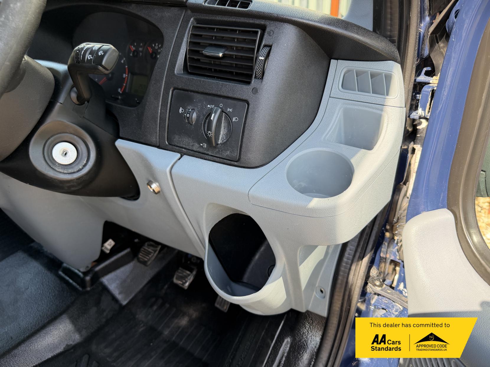 2013 Ford Transit 2.2 TDCi 350 Panel Van 3dr Diesel Manual FWD L2 H3 (209 g/km, 123 bhp) - Thumbnail 28