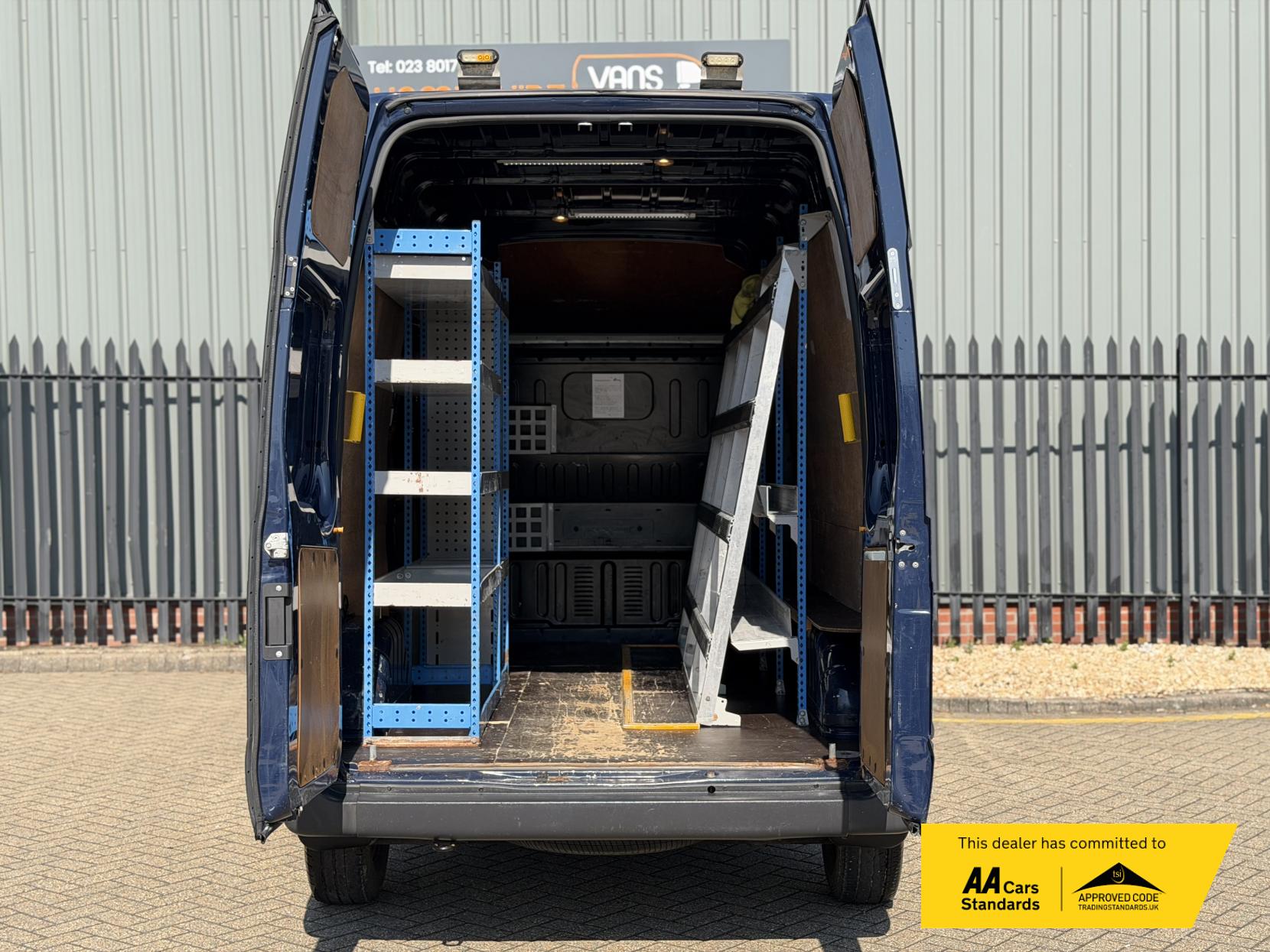 2013 Ford Transit 2.2 TDCi 350 Panel Van 3dr Diesel Manual FWD L2 H3 (209 g/km, 123 bhp) - Thumbnail 9
