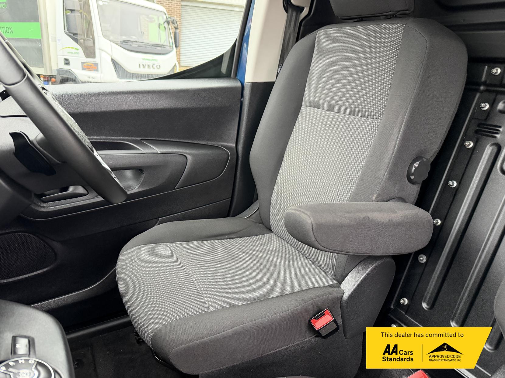 Vauxhall Combo 1.5 Turbo D 2000 Sportive Panel Van 4dr Diesel Auto L1 H1 Euro 6 (s/s) (130 ps)