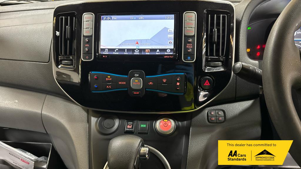 2021 Nissan e-NV200 40kWh Tekna Panel Van 5dr Electric Auto SWB (Quick Charge) (109 ps) - Thumbnail 7
