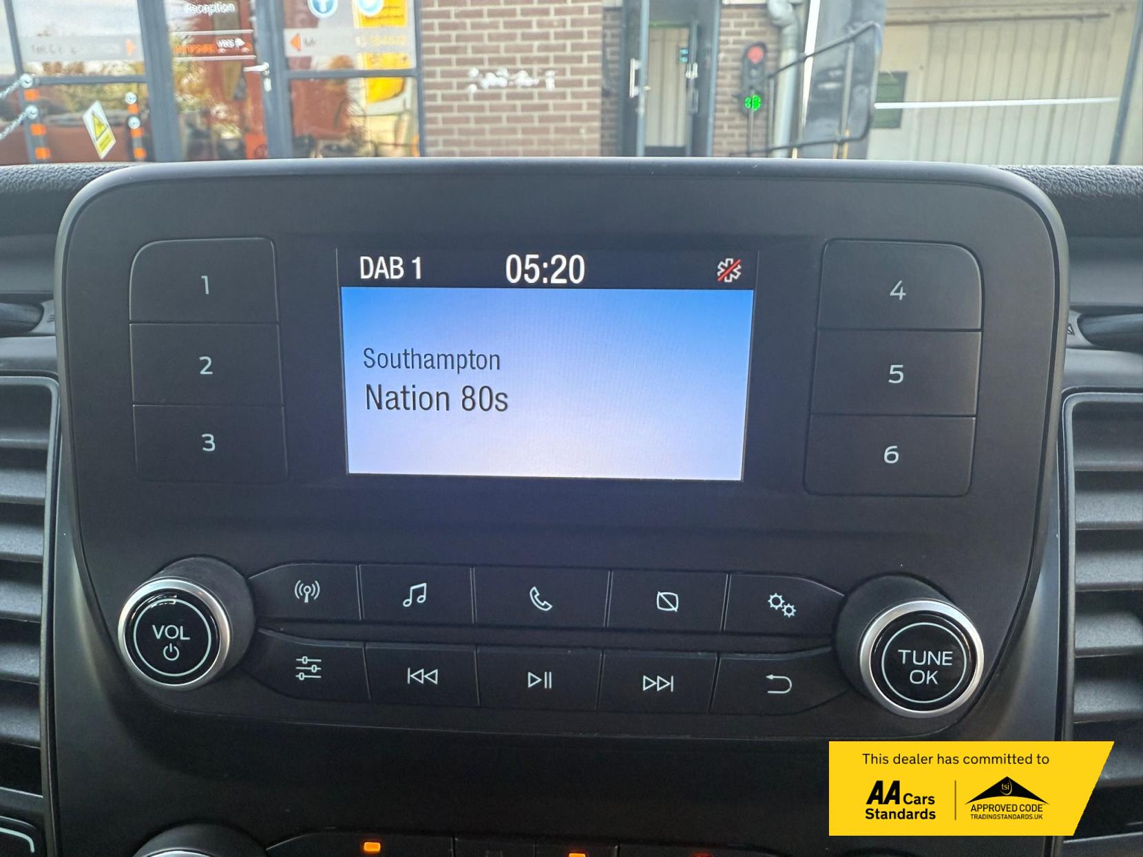 Ford Transit 2.0 350 EcoBlue Leader Crew Van Double Cab 6dr Diesel Manual RWD L3 H3 Euro 6 (s/s) (130 ps)