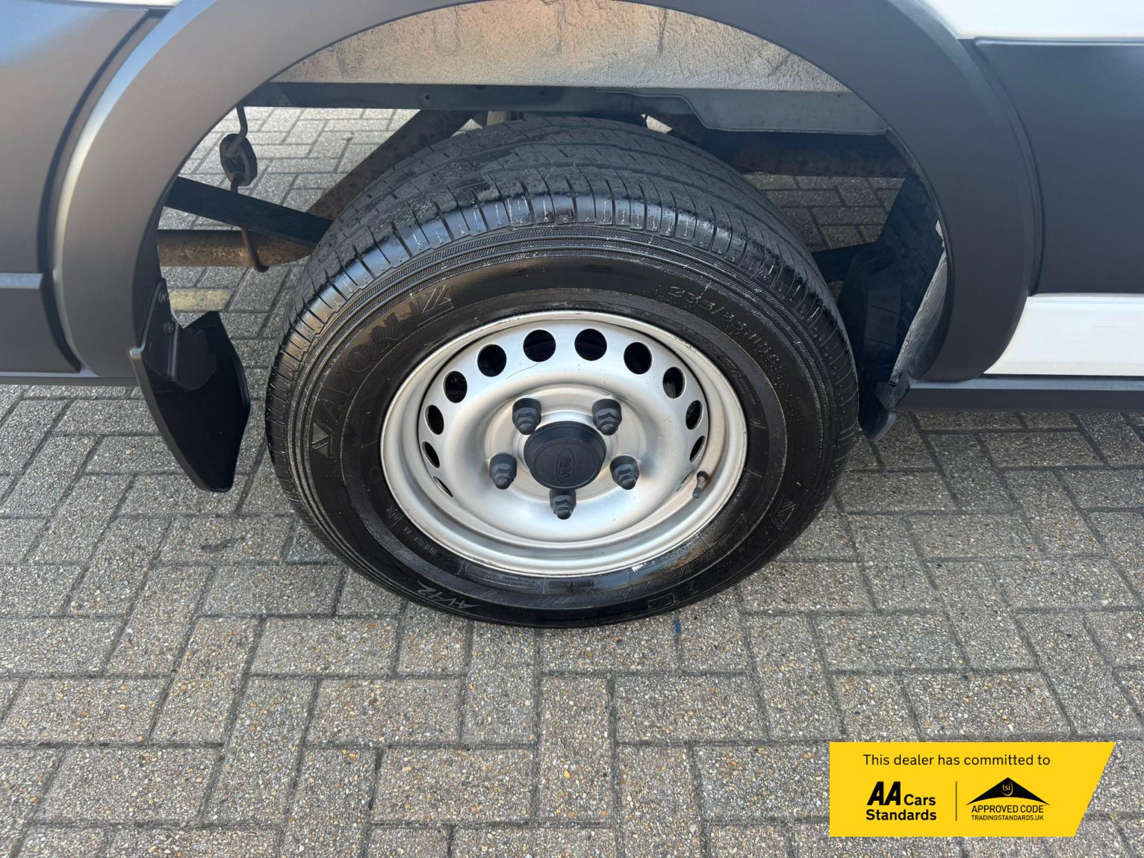 Ford Transit 2.0 350 EcoBlue Leader Crew Van Double Cab 6dr Diesel Manual RWD L3 H3 Euro 6 (s/s) (130 ps)