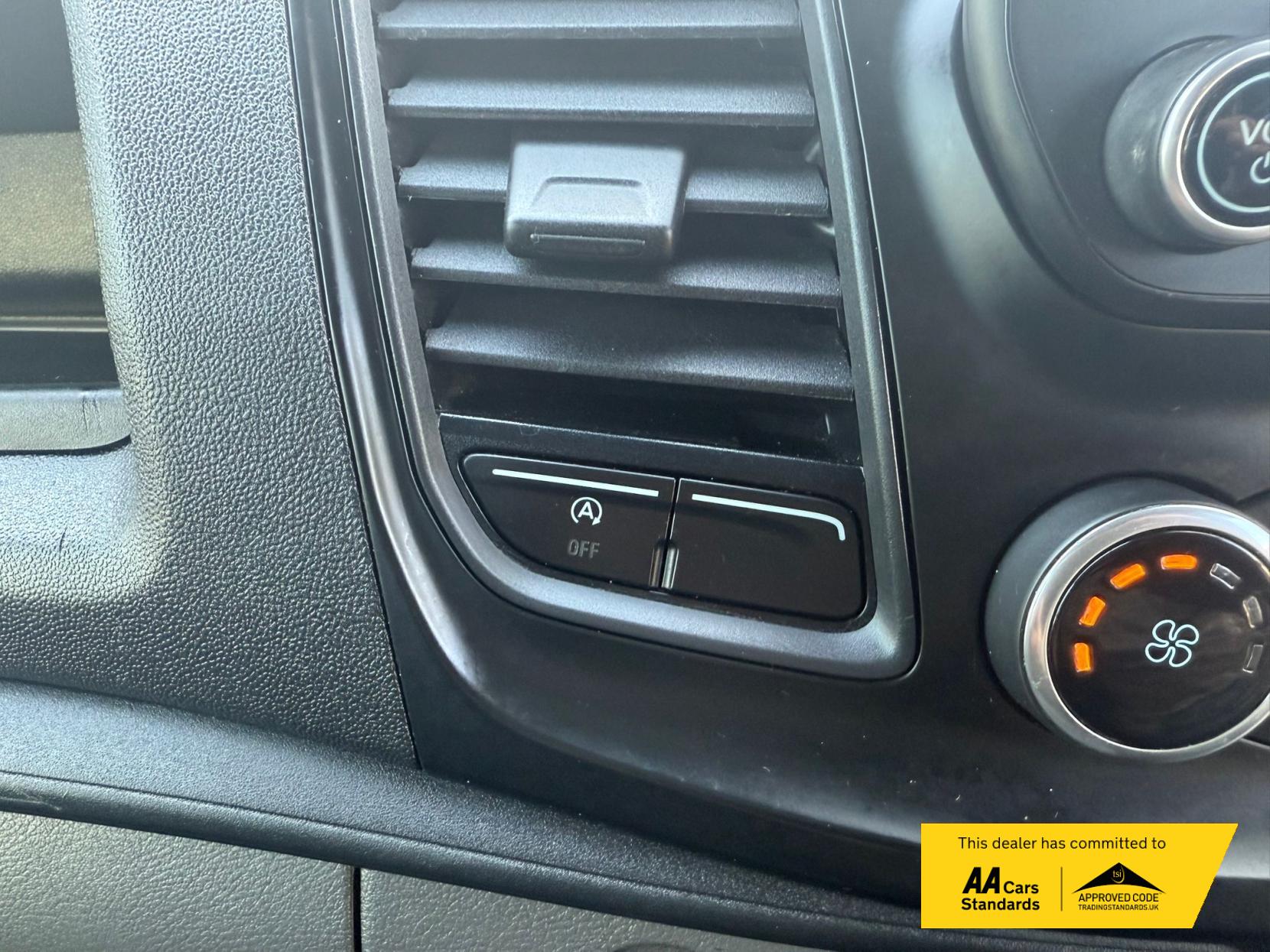 Ford Transit 2.0 350 EcoBlue Leader Crew Van Double Cab 6dr Diesel Manual RWD L3 H3 Euro 6 (s/s) (130 ps)