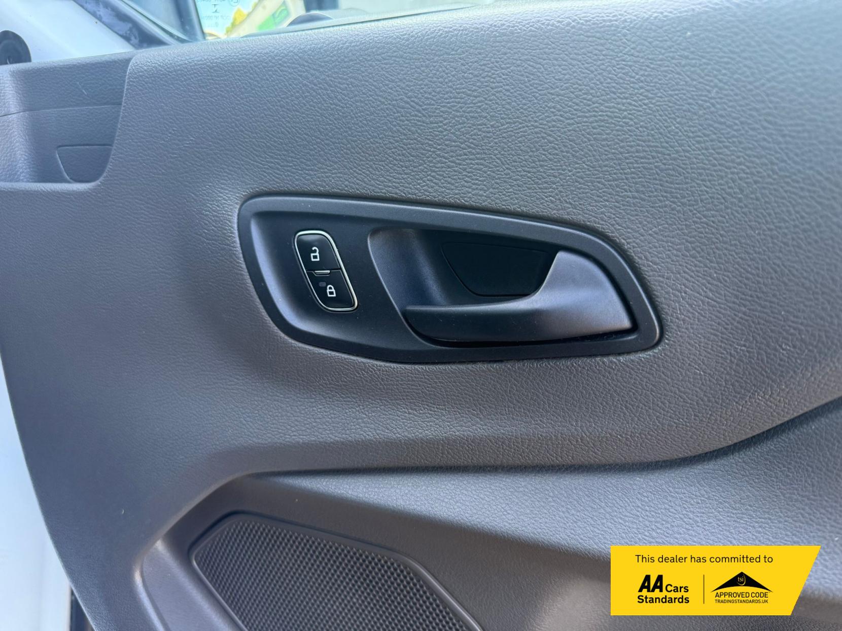 Ford Transit 2.0 350 EcoBlue Leader Crew Van Double Cab 6dr Diesel Manual RWD L3 H3 Euro 6 (s/s) (130 ps)