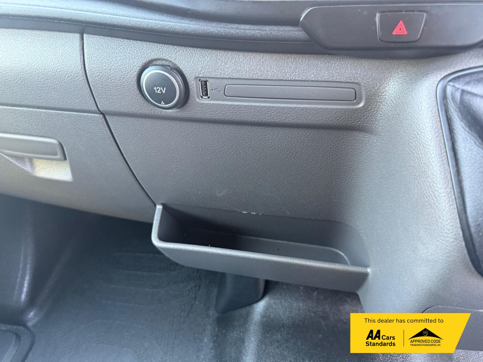 Ford Transit 2.0 350 EcoBlue Leader Crew Van Double Cab 6dr Diesel Manual RWD L3 H3 Euro 6 (s/s) (130 ps)