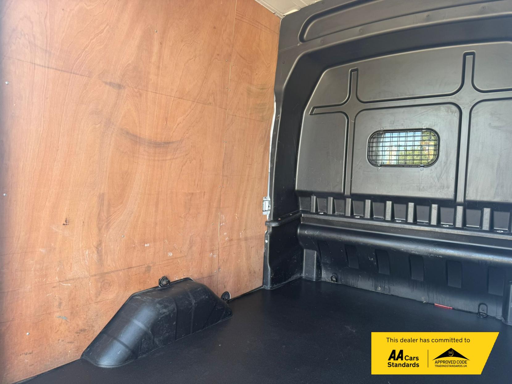 Ford Transit 2.0 350 EcoBlue Leader Crew Van Double Cab 6dr Diesel Manual RWD L3 H3 Euro 6 (s/s) (130 ps)