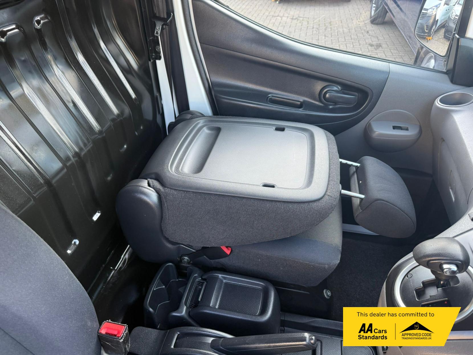 Nissan e-NV200 Tekna Panel Van 5dr Electric Auto SWB (Rapid Plus) (109 ps)