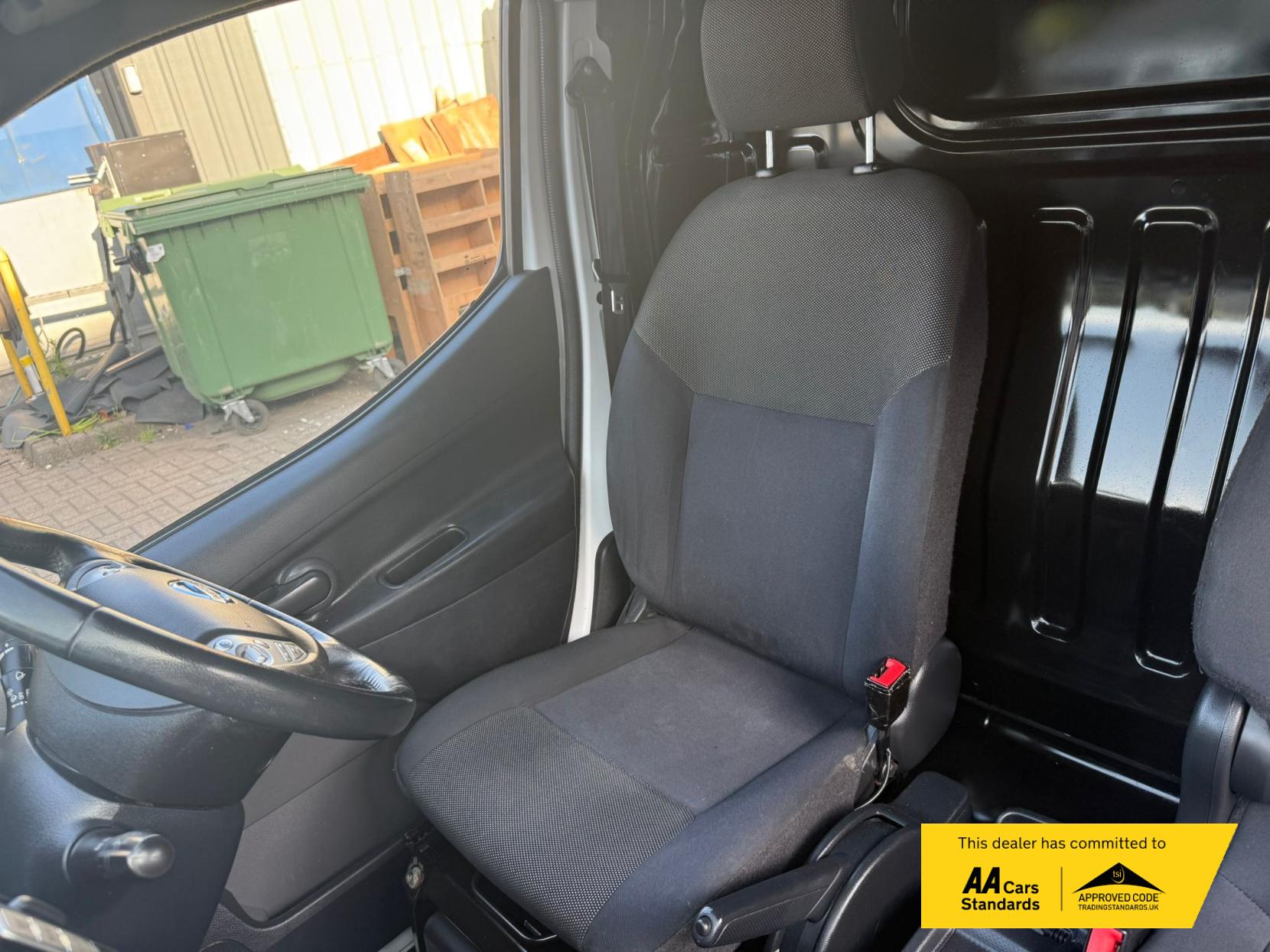 Nissan e-NV200 Tekna Panel Van 5dr Electric Auto SWB (Rapid Plus) (109 ps)