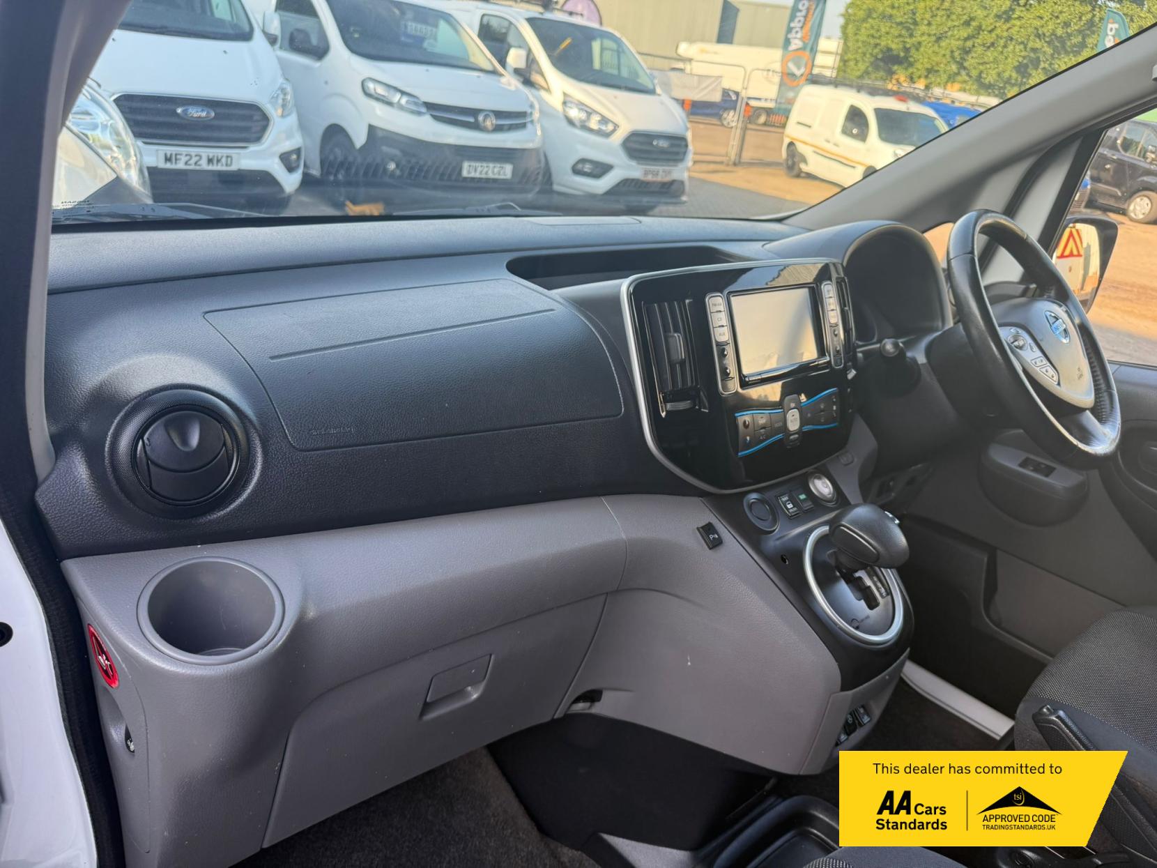 Nissan e-NV200 Tekna Panel Van 5dr Electric Auto SWB (Rapid Plus) (109 ps)