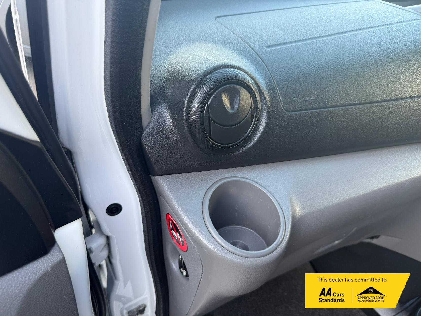 Nissan e-NV200 Tekna Panel Van 5dr Electric Auto SWB (Rapid Plus) (109 ps)