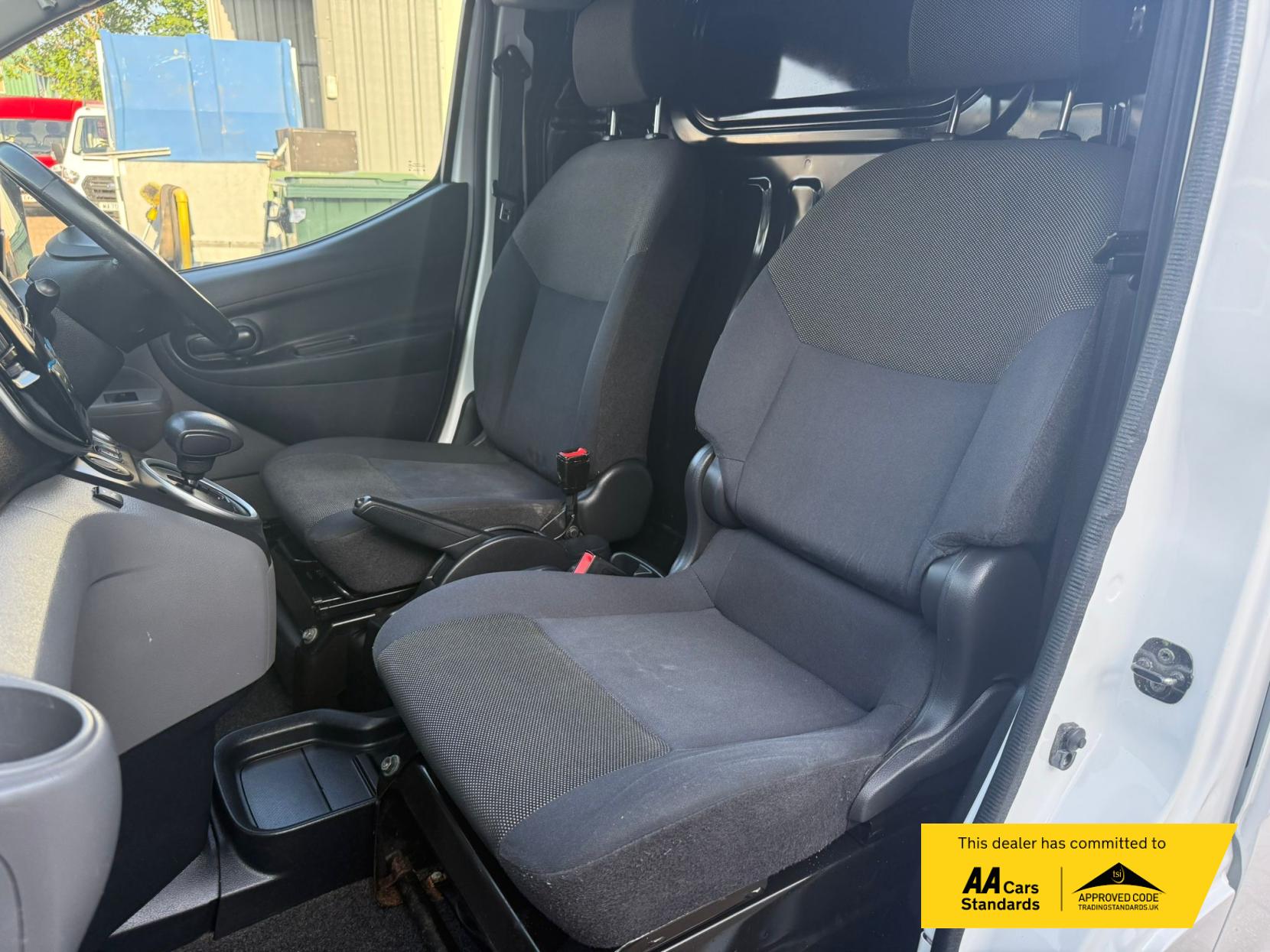 Nissan e-NV200 Tekna Panel Van 5dr Electric Auto SWB (Rapid Plus) (109 ps)