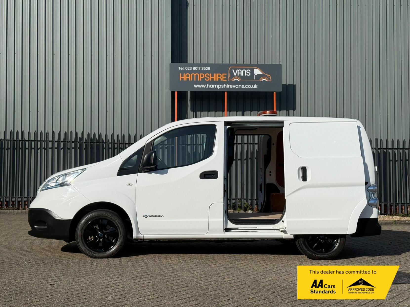 Nissan e-NV200 Tekna Panel Van 5dr Electric Auto SWB (Rapid Plus) (109 ps)
