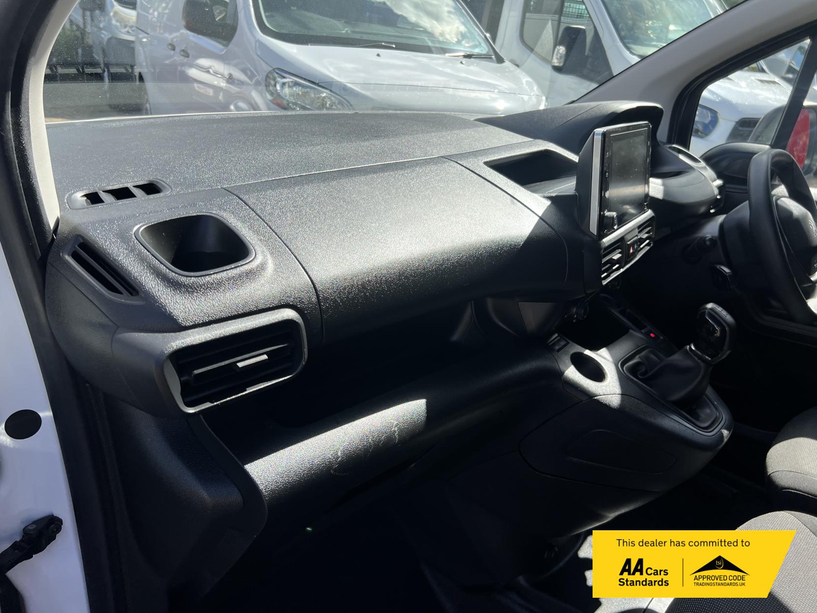 Peugeot Partner 1.5 BlueHDi 950 Professional Long Panel Van 6dr Diesel Manual LWB Euro 6 (100 bhp)