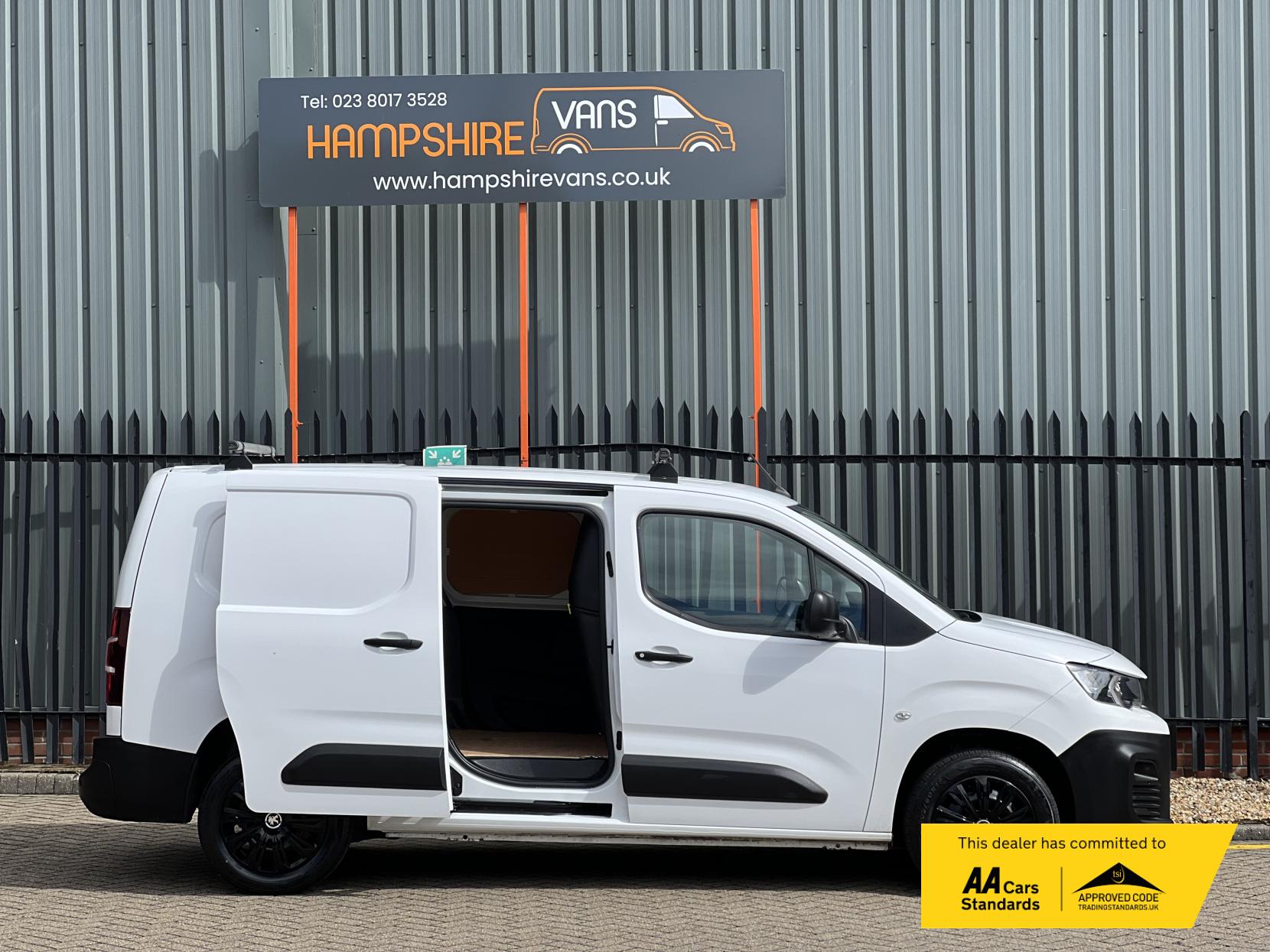 Peugeot Partner 1.5 BlueHDi 950 Professional Long Panel Van 6dr Diesel Manual LWB Euro 6 (100 bhp)