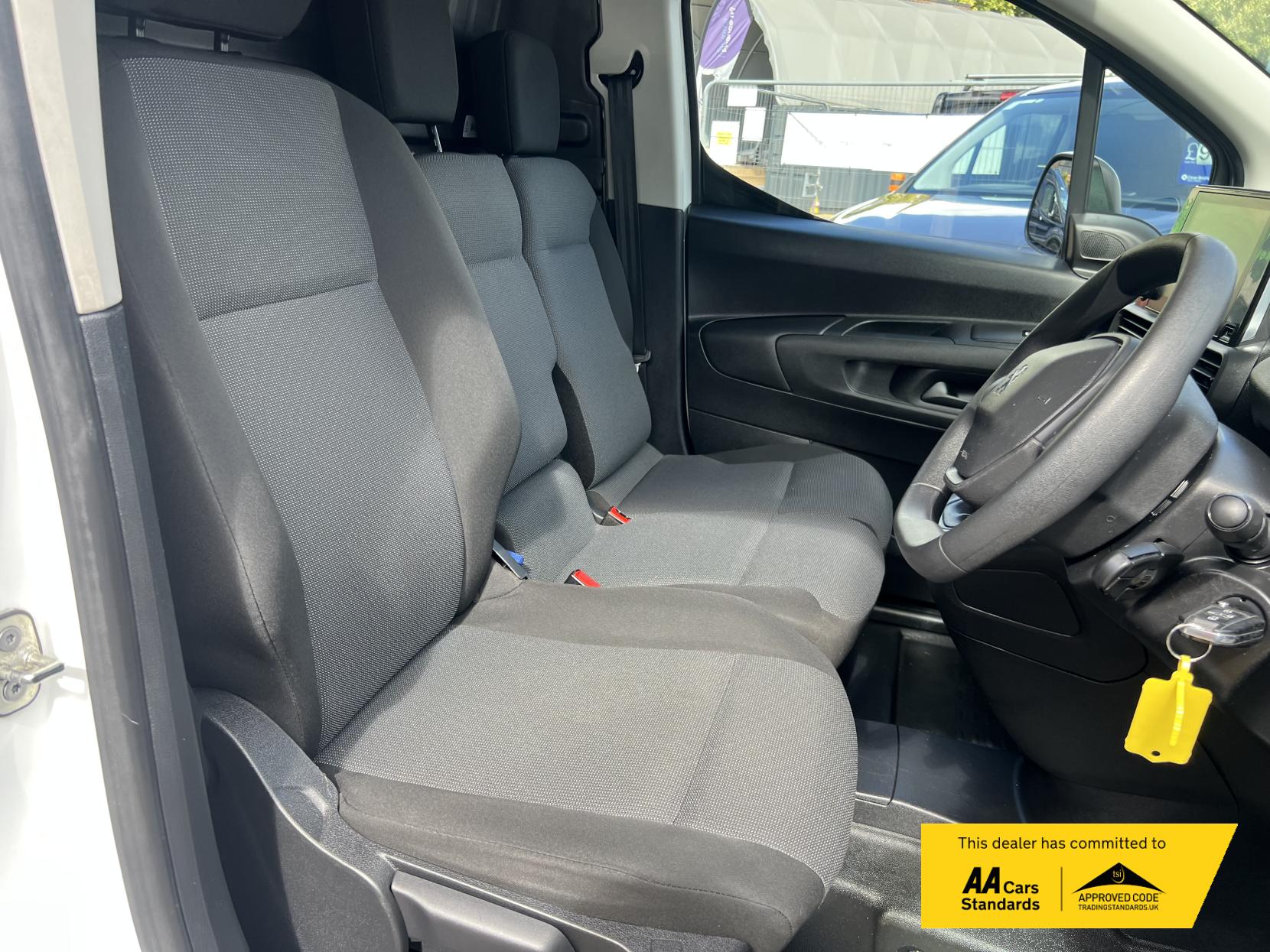 Peugeot Partner 1.5 BlueHDi 950 Professional Long Panel Van 6dr Diesel Manual LWB Euro 6 (100 bhp)