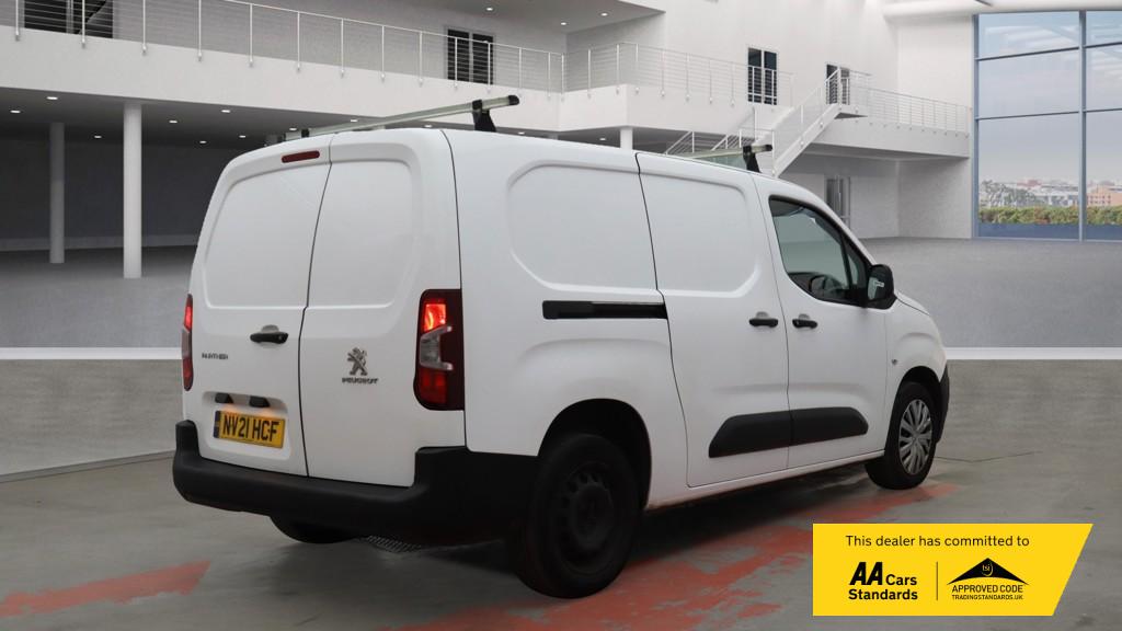 Peugeot Partner 1.5 BlueHDi 950 Professional Long Panel Van 6dr Diesel Manual LWB Euro 6 (100 bhp)