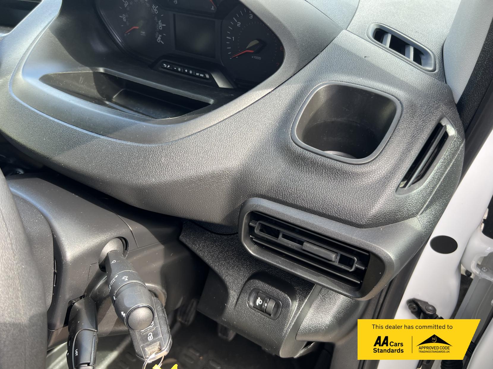 Peugeot Partner 1.5 BlueHDi 950 Professional Long Panel Van 6dr Diesel Manual LWB Euro 6 (100 bhp)