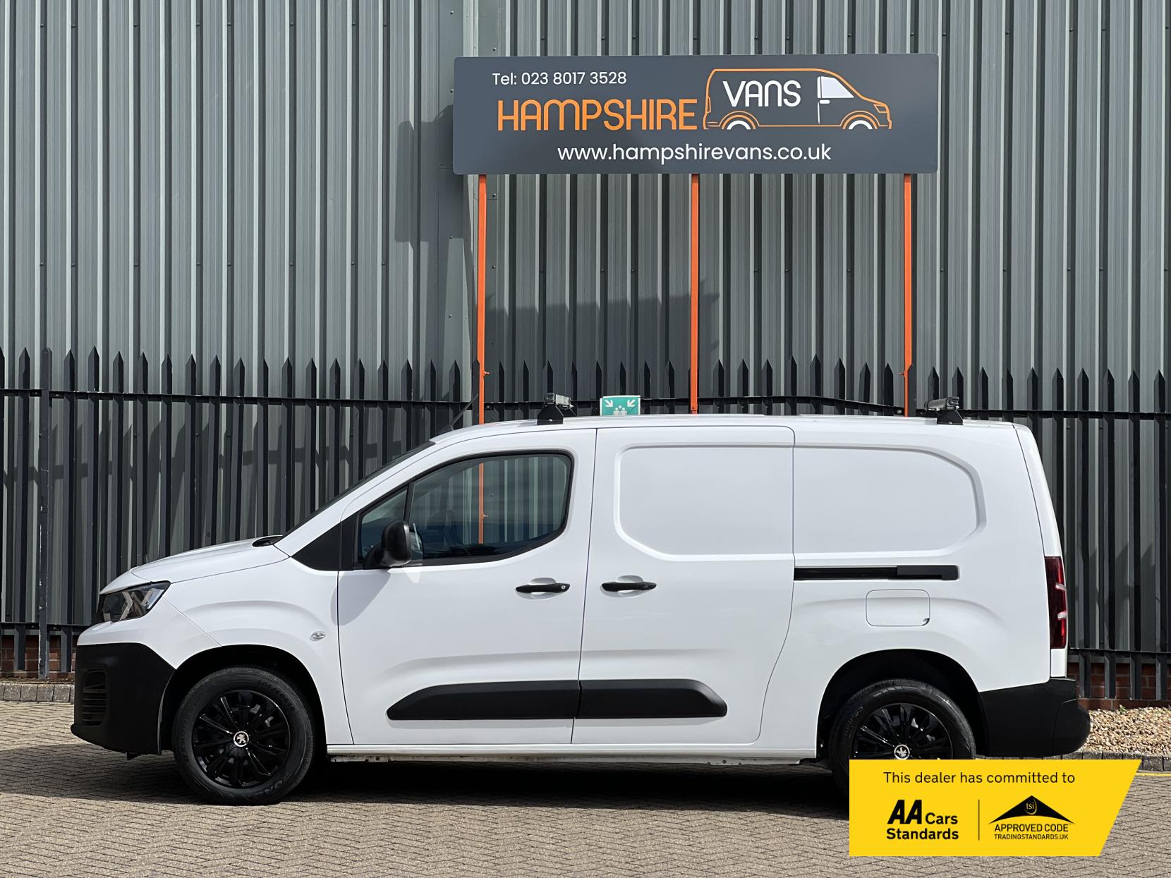 Peugeot Partner 1.5 BlueHDi 950 Professional Long Panel Van 6dr Diesel Manual LWB Euro 6 (100 bhp)
