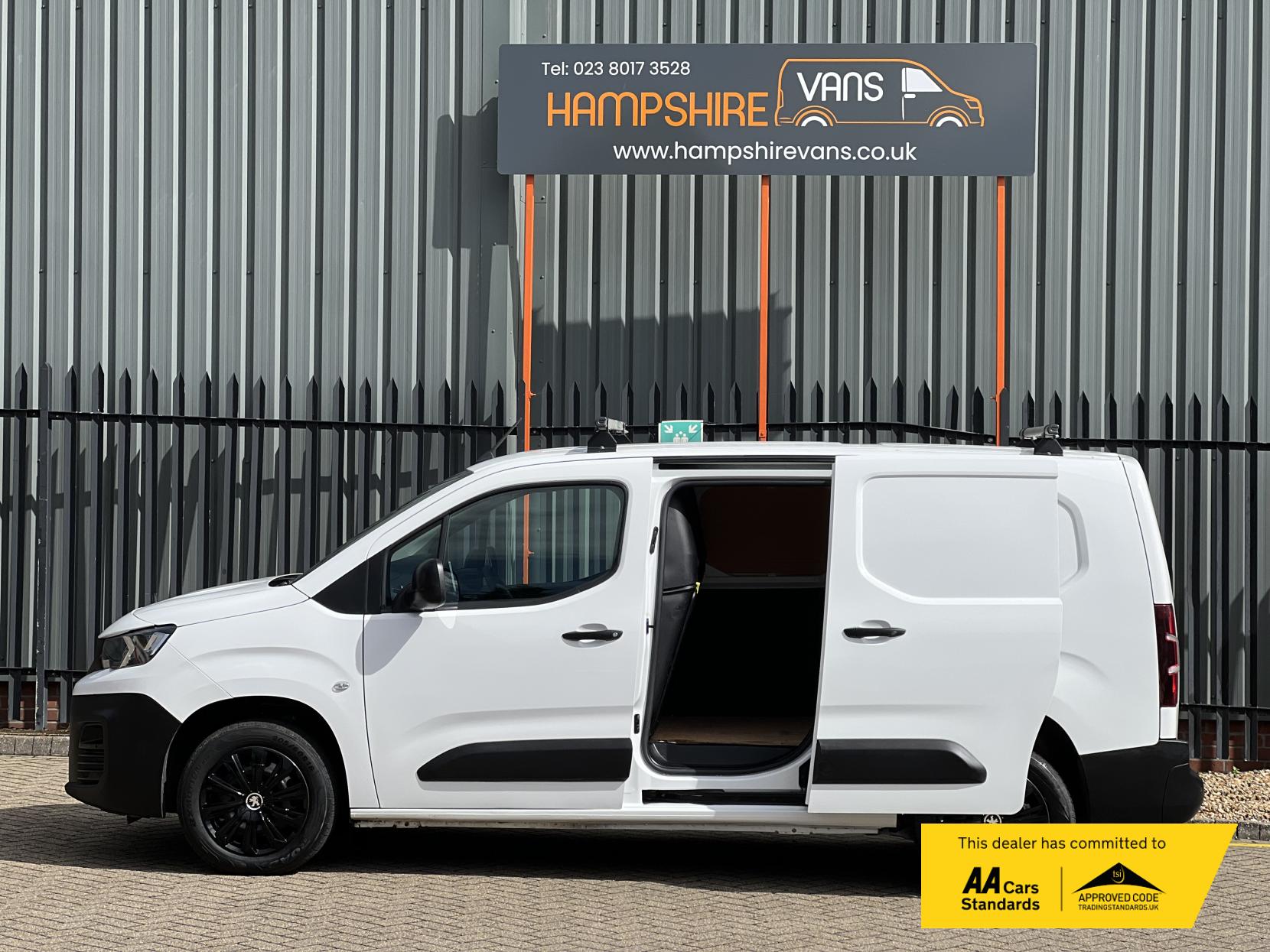 Peugeot Partner 1.5 BlueHDi 950 Professional Long Panel Van 6dr Diesel Manual LWB Euro 6 (100 bhp)