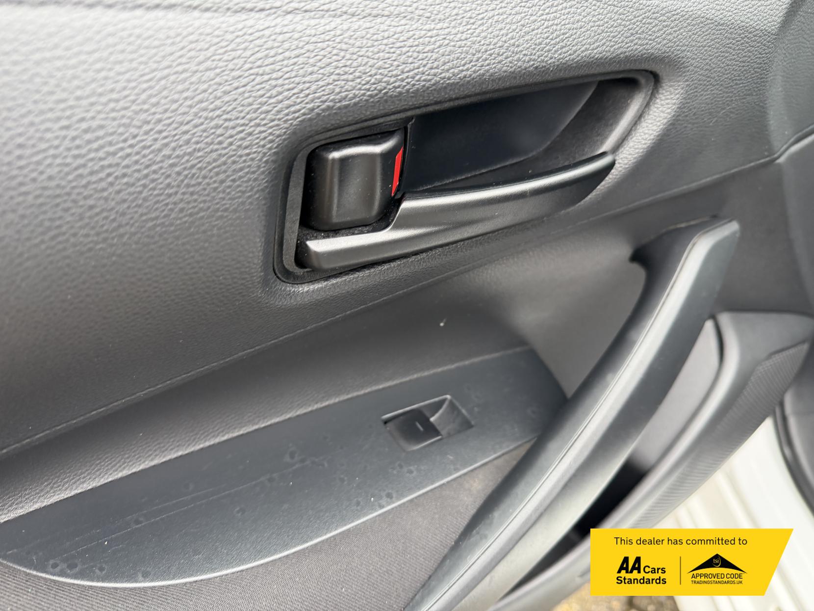 Toyota Corolla 1.8 VVT-h Car Derived Van 5dr Petrol Hybrid CVT Euro 6 (s/s) (122 ps)