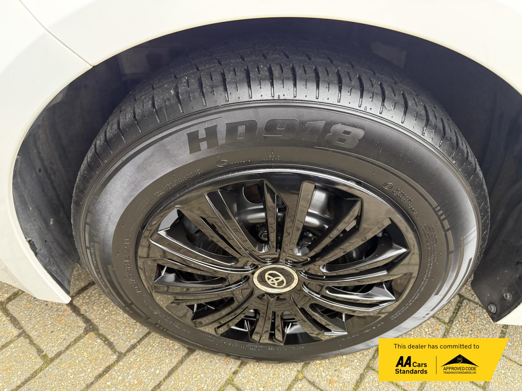 Toyota Corolla 1.8 VVT-h Car Derived Van 5dr Petrol Hybrid CVT Euro 6 (s/s) (122 ps)