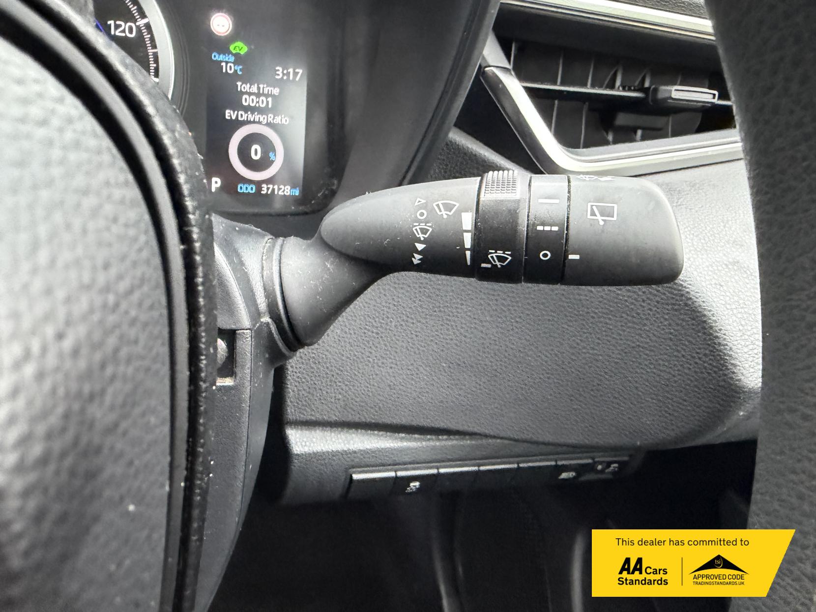 Toyota Corolla 1.8 VVT-h Car Derived Van 5dr Petrol Hybrid CVT Euro 6 (s/s) (122 ps)