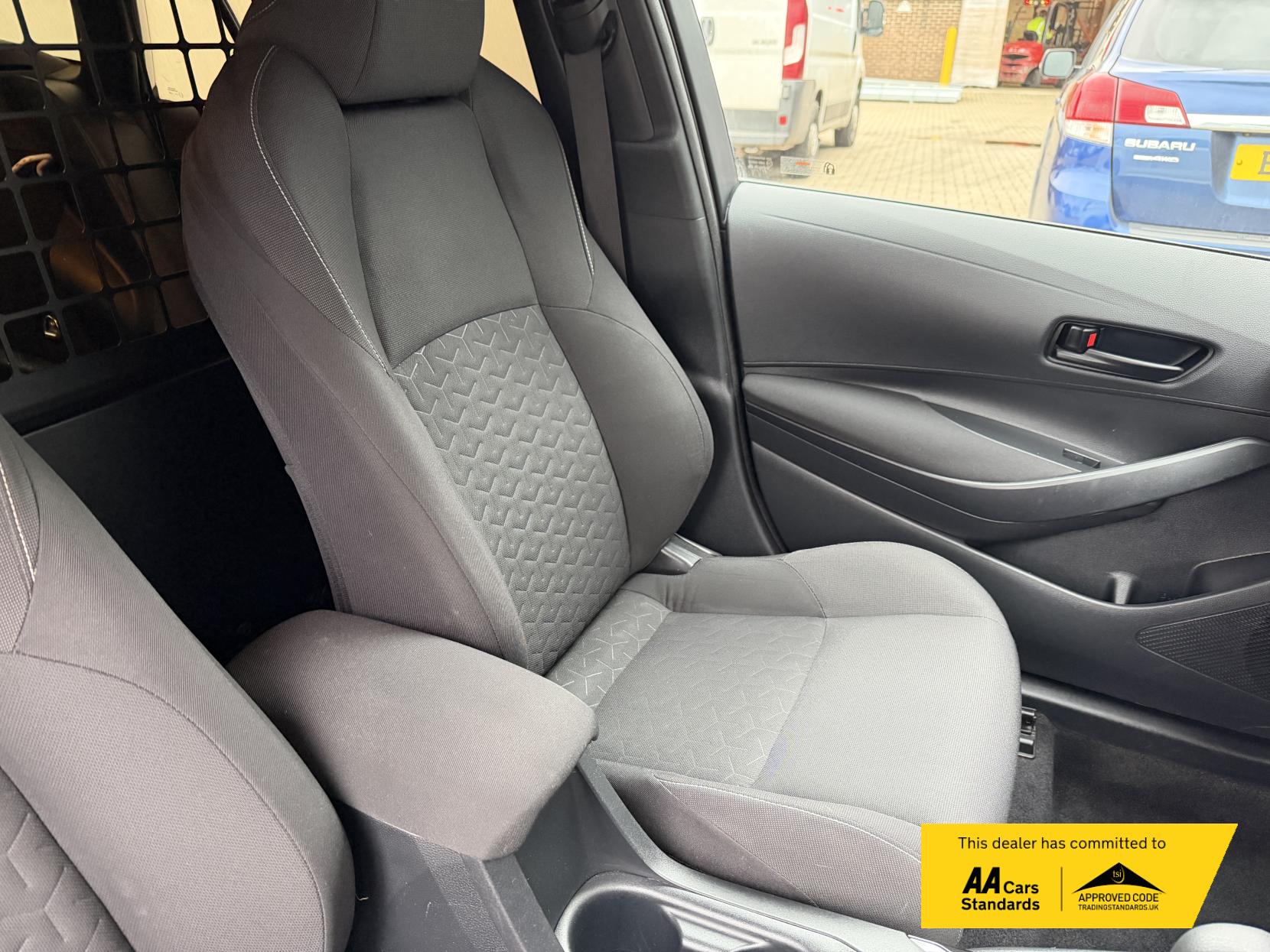 Toyota Corolla 1.8 VVT-h Car Derived Van 5dr Petrol Hybrid CVT Euro 6 (s/s) (122 ps)